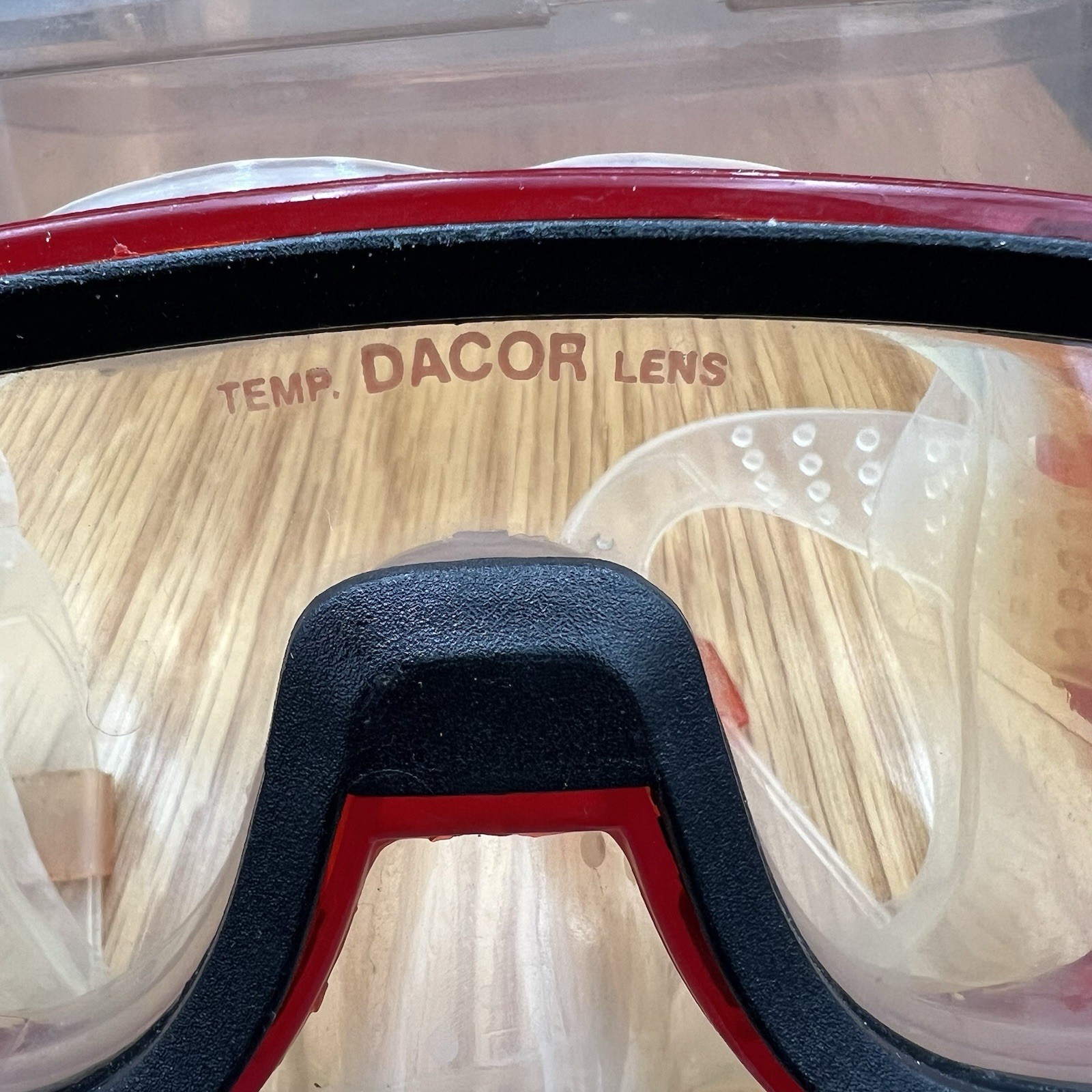 Vintage Decor Scuba Diving Mask Tempered With Silicone Trim And Original Case ￼
