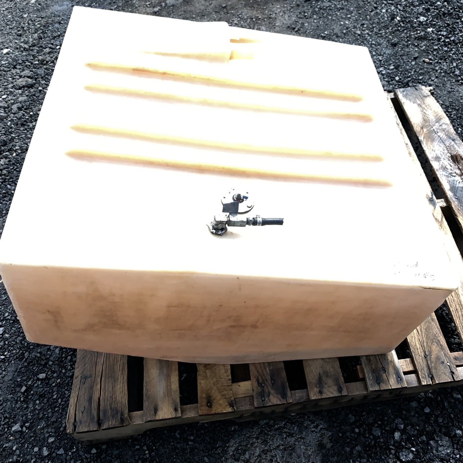 Marine Fuel Tank Poly Gas Tank Fuel Cell 59 Gal #1012 Belly Tank