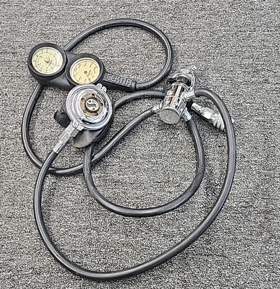 Vintage Scubapro 108 / MK5 Regulator 1st & 2nd Stage Gauge Diving Equipment