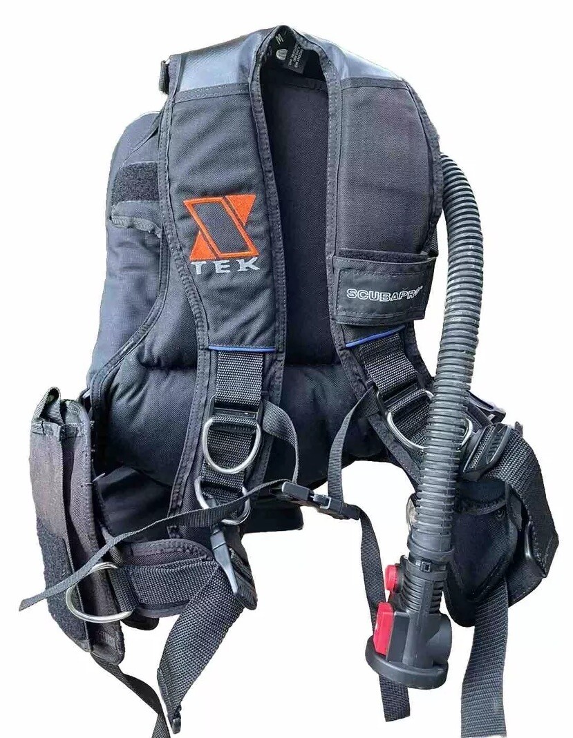 SCUBAPRO X TEK BCD System And Donut Wing Size ML – XLNT Cond