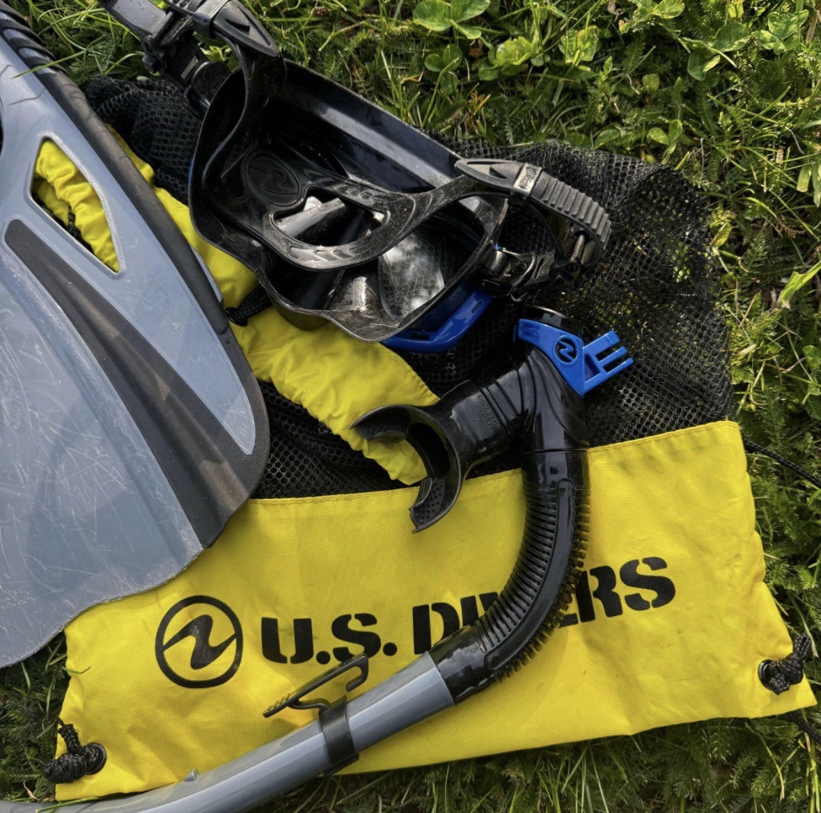Us Divers Complete Snorkel Set Adult Size L Snorkeling Mask Fins Tube Carry Bag