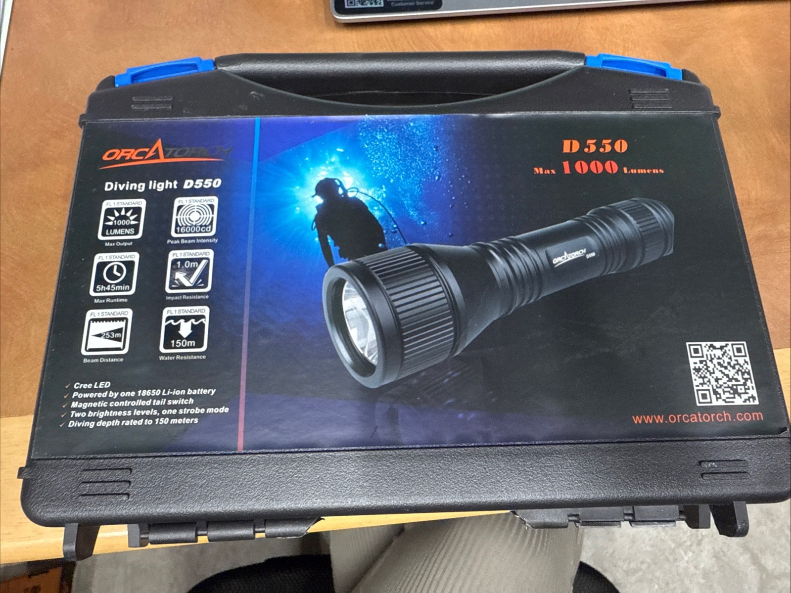 ORCATORCH D550 Scuba Dive Light, 1000 Lumens Super Bright Underwater LED Divi…