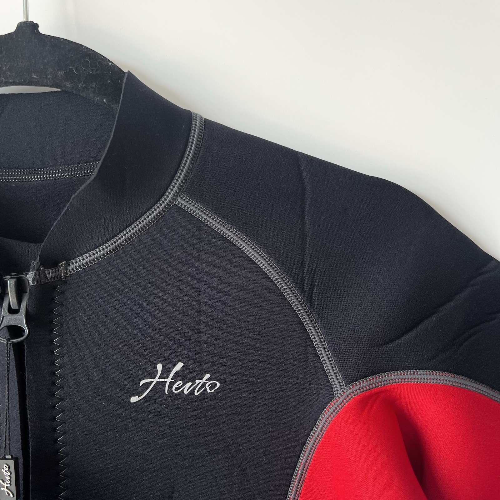 Herto Guardian Womens 14 Black Red Front Zip Wetsuit Water Sports Scuba NEW TAG