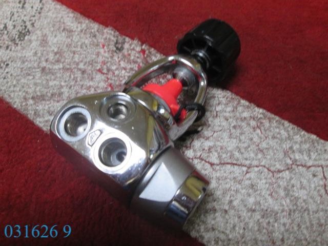 SCUBA DIVING PRE-OWNED MODERN AQUA-LUNG MICRA COLD WATER FIRST STAGE REGULATOR