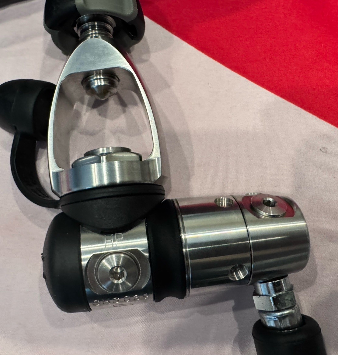 ATOMIC AQUATICS ST1 BLACK EDITION NIB AWESOME REGULATOR (RETAIL$1600)