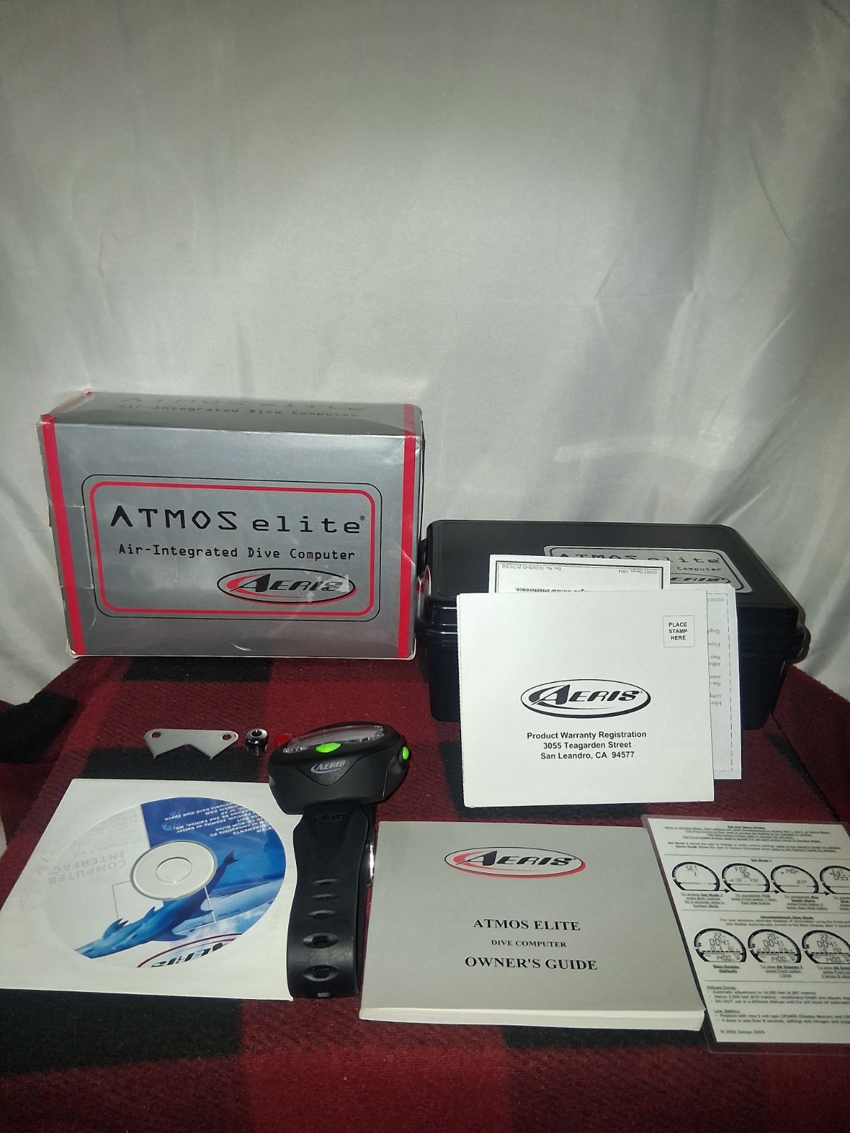 Aeris Atmos Air Integrated Diving Computer With Case Disk Manual Box