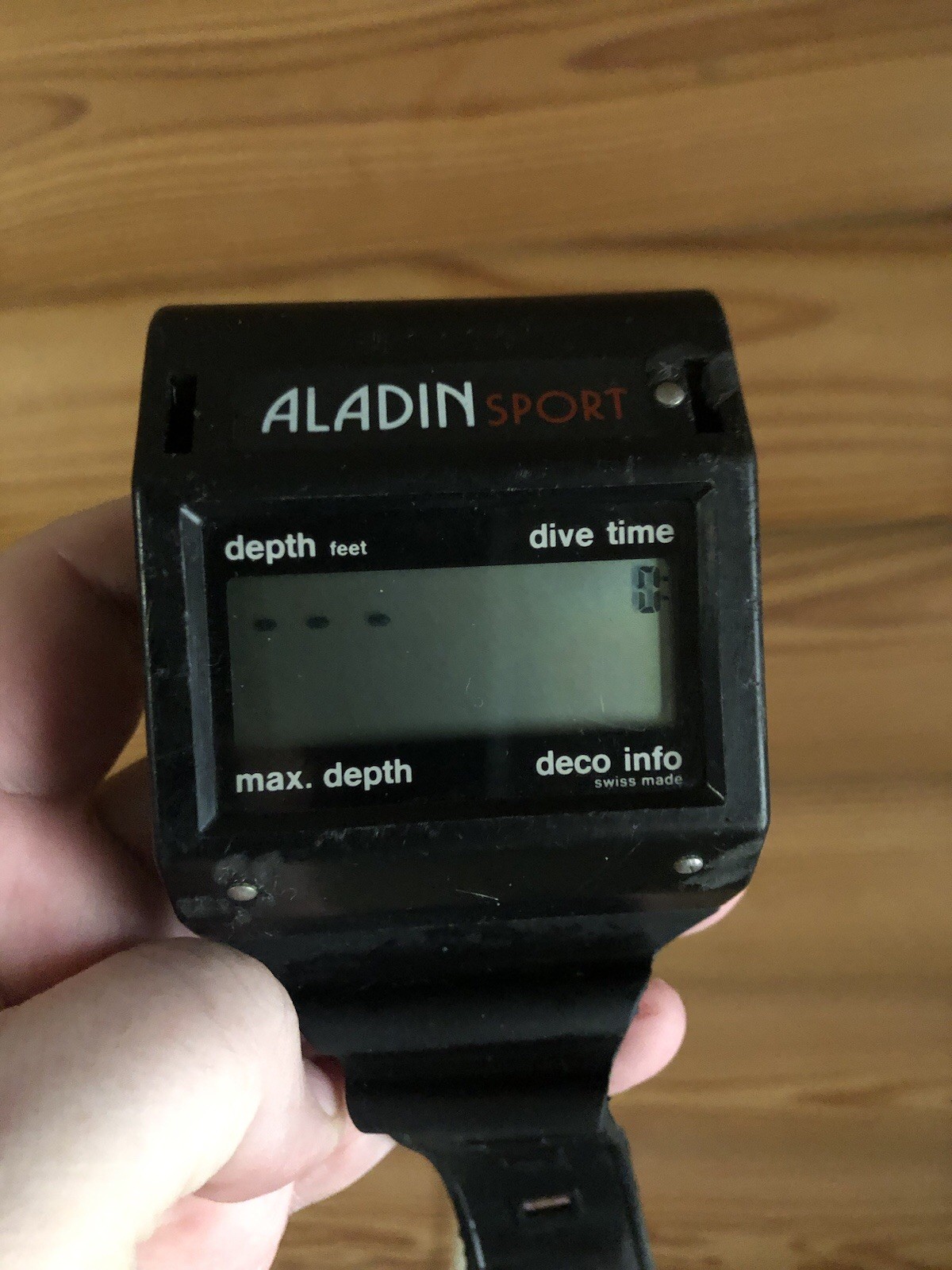 Uwatec Aladin Sport Dive Computer (Wrist Model) Working New Battery with Manual