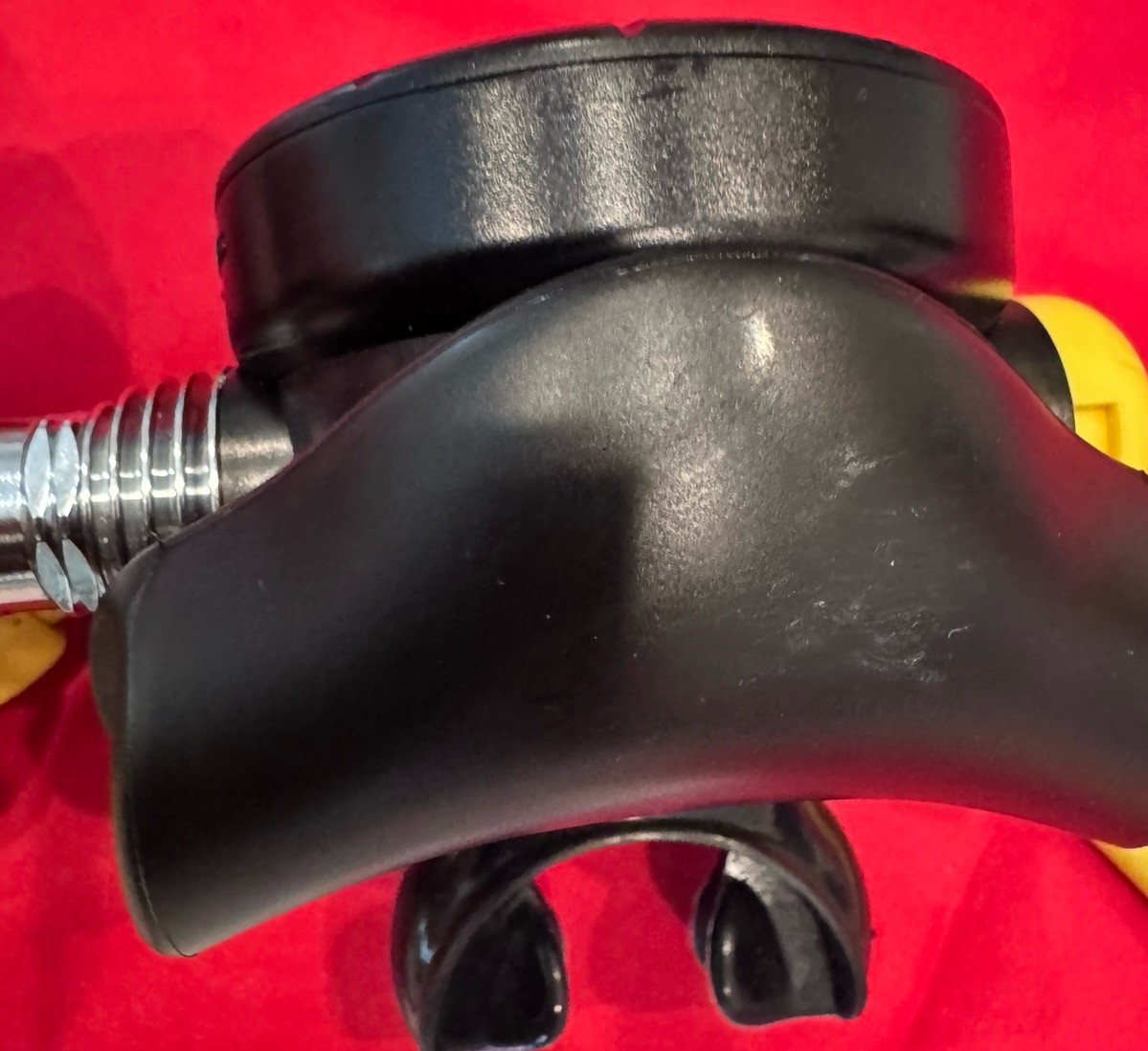 AQUALUNG LEGEND SCUBA REGULATOR OCTO SNOWFLAKE MODEL LOOKS LIKE NEVER WET !