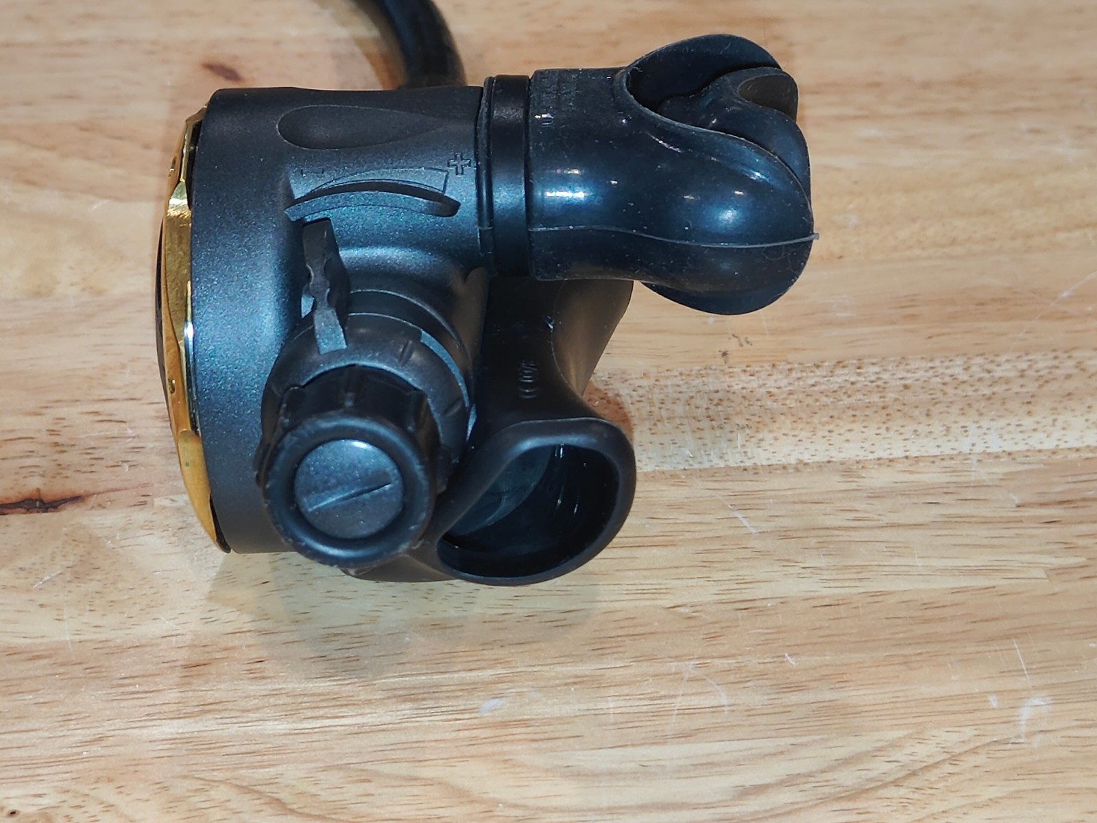 Aqualung Legend Yoke First and Second Stage Regulator Set TESTED GOOD No Leaks