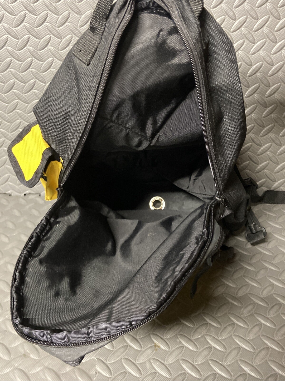 Body Glove Snorkeling Travel Backpack Black Yellow Zipper Pockets 59