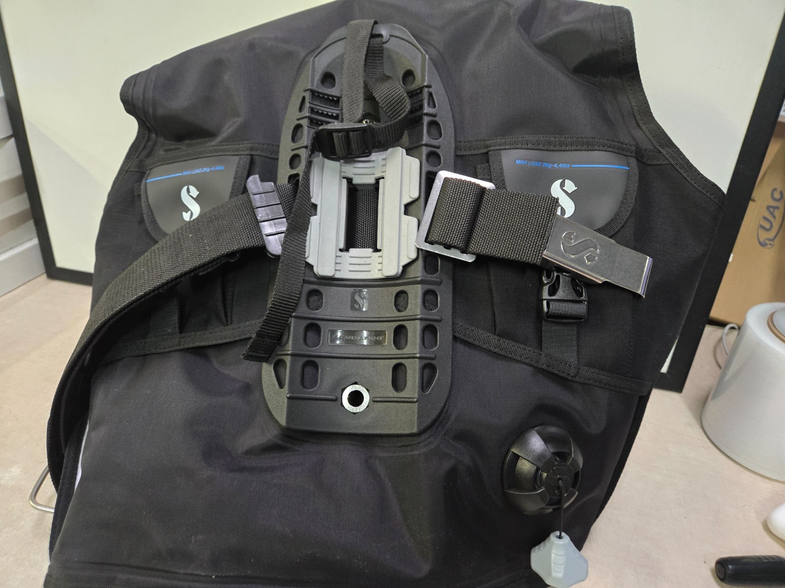 SCUBAPRO Level Weight Integrated System Medium WAS NEVER USED