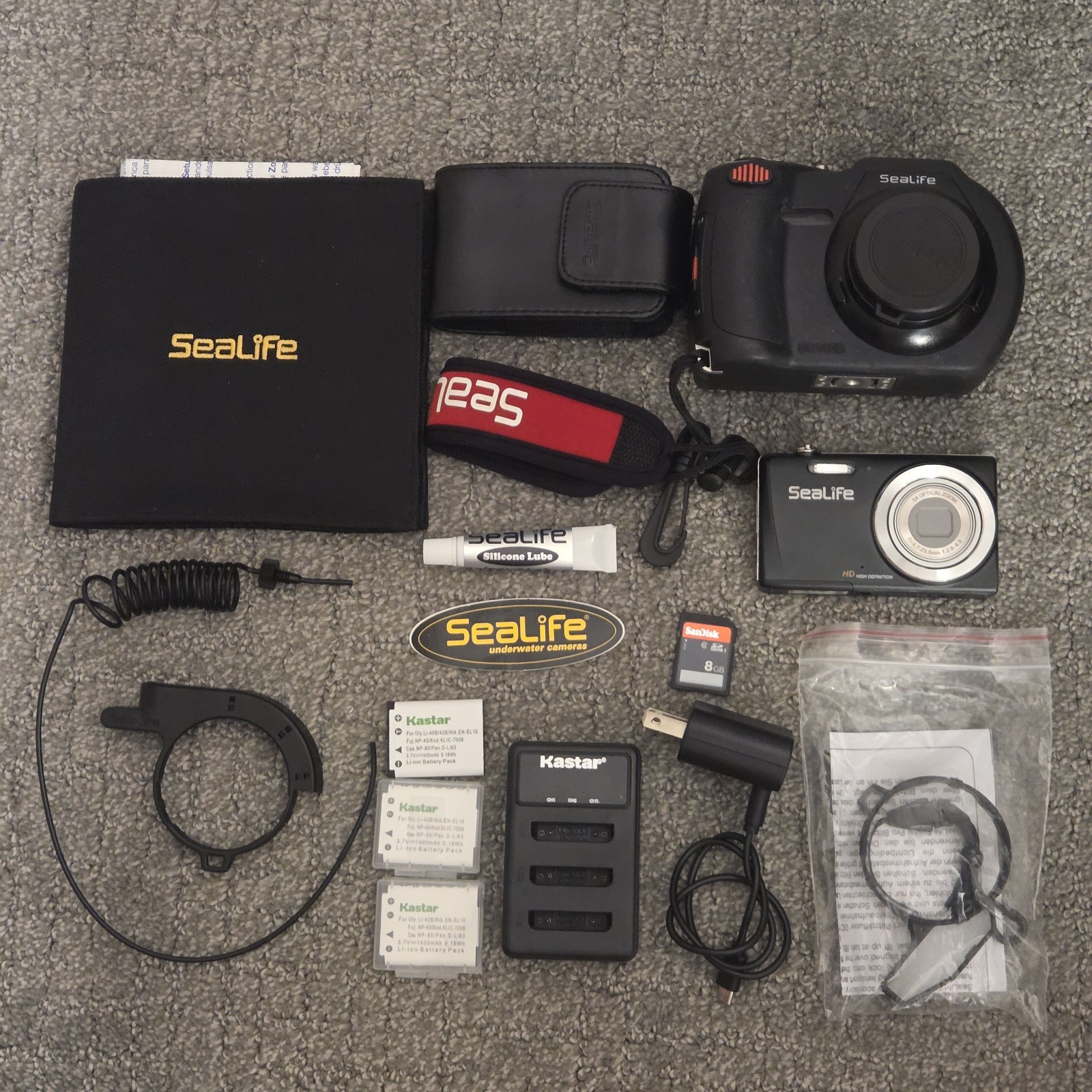 Sealife DC1400 Camera + Underwater Housing + Batteries + Flash Strobe Link