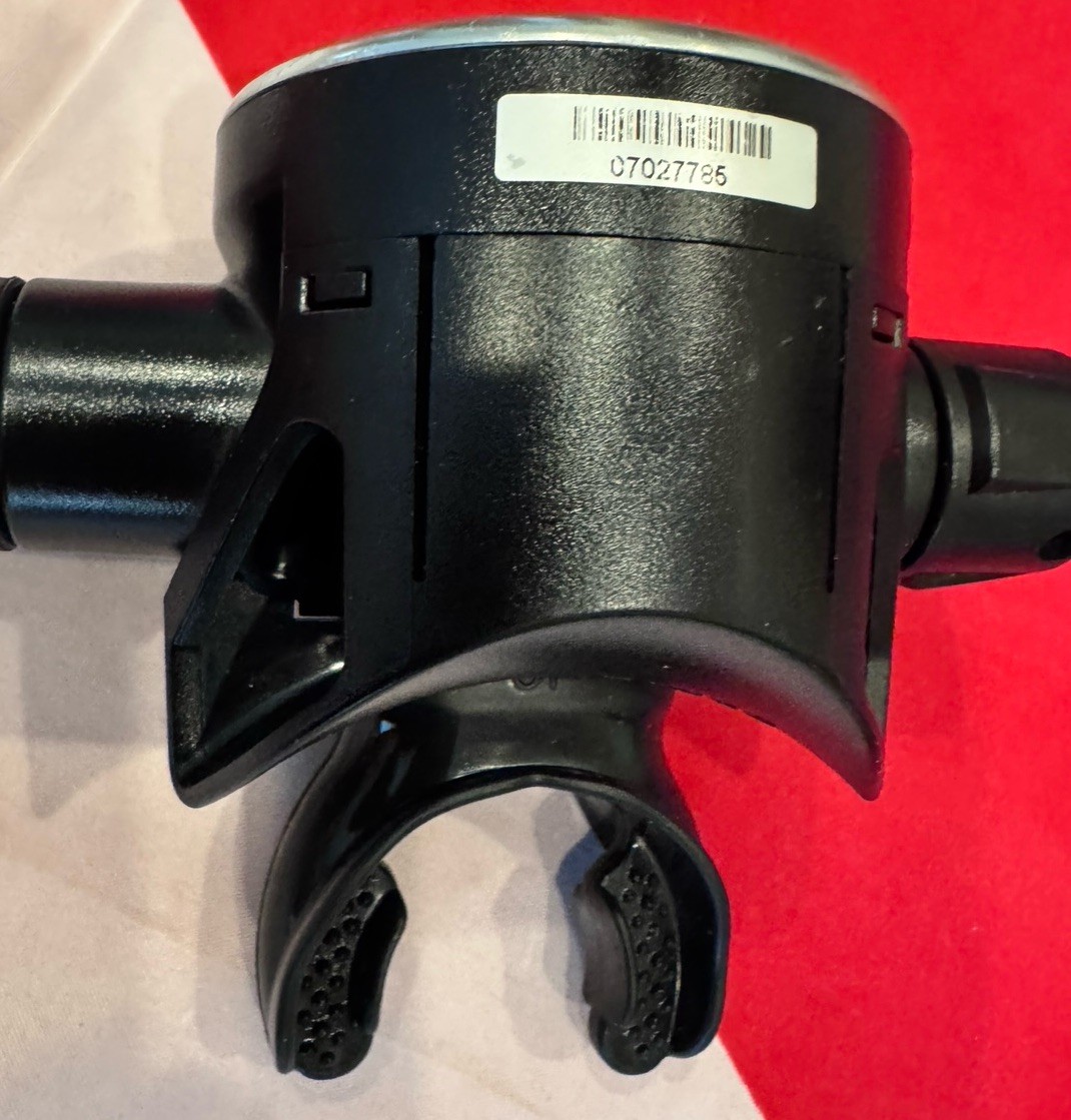 GENESIS GS2000 SCUBA REGULATOR AWESOME SOLID REG IN NICE CONDITION 2 AVAILABLE!