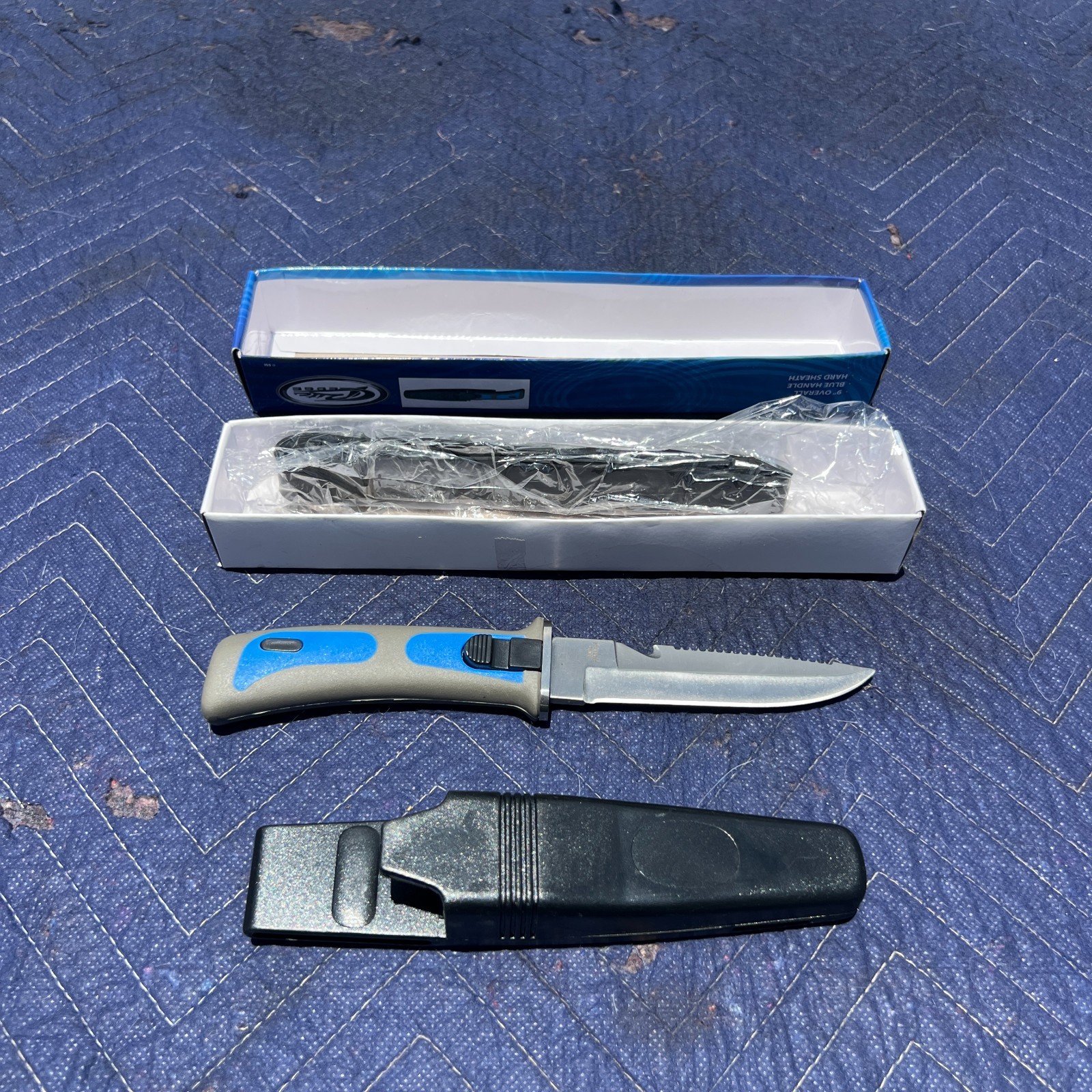 NEW Rite Edge 9″ Dive Knife – Serrated Blade + Line Cutter, Blue Handle + Sheath