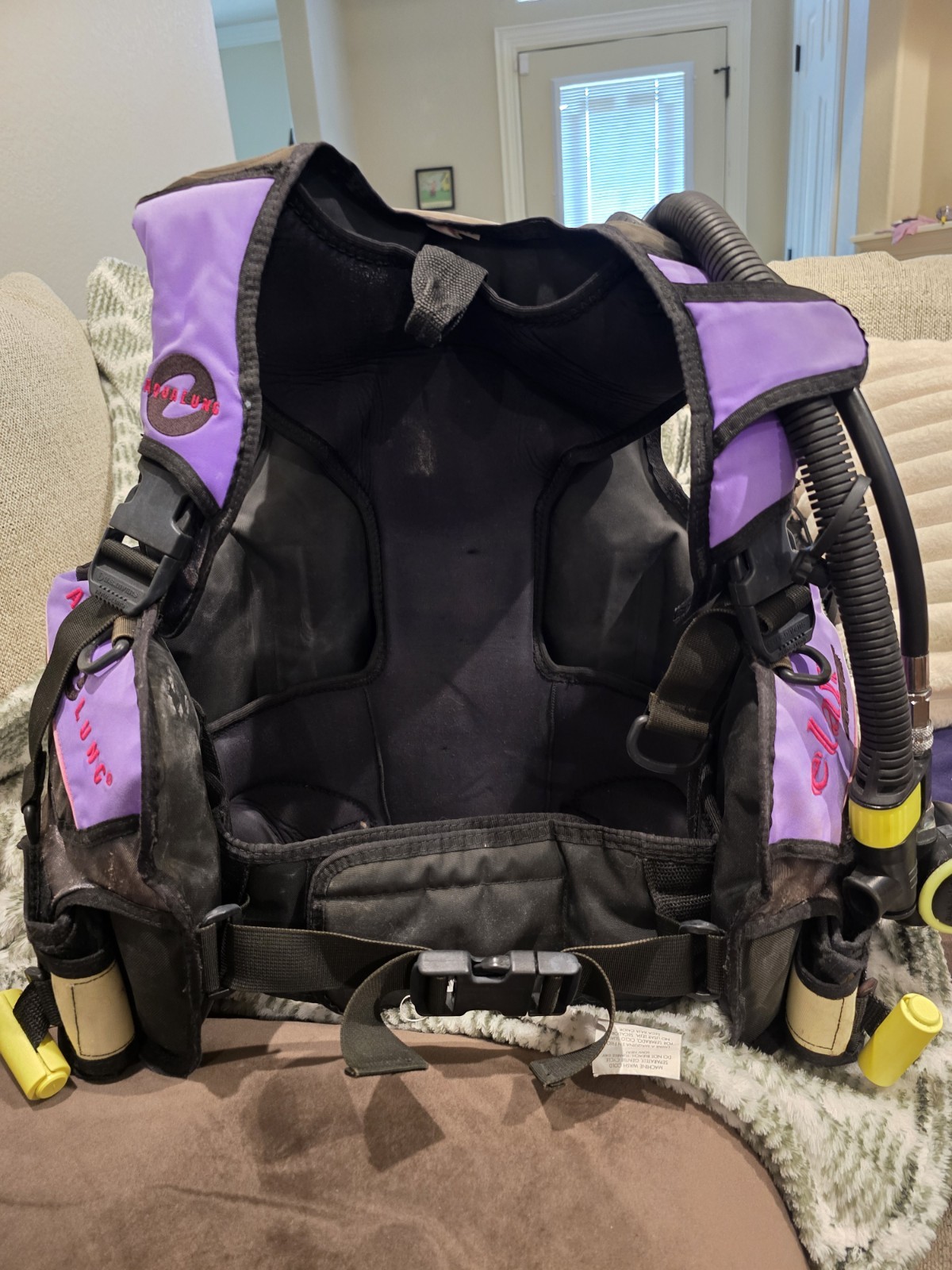 Aqua Lung Elan Small Scuba Buoyancy Compensator BCD Vest Black/Purple