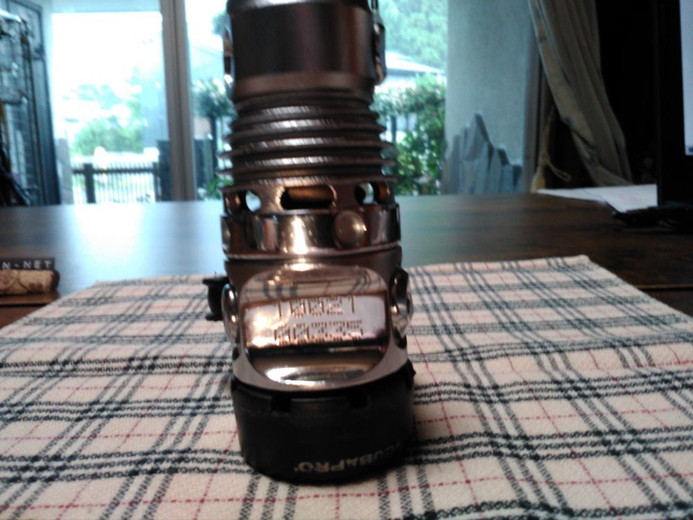 Scubapro MK25 / 10021 Regulator First Stage, Pressure checked; no air leaks