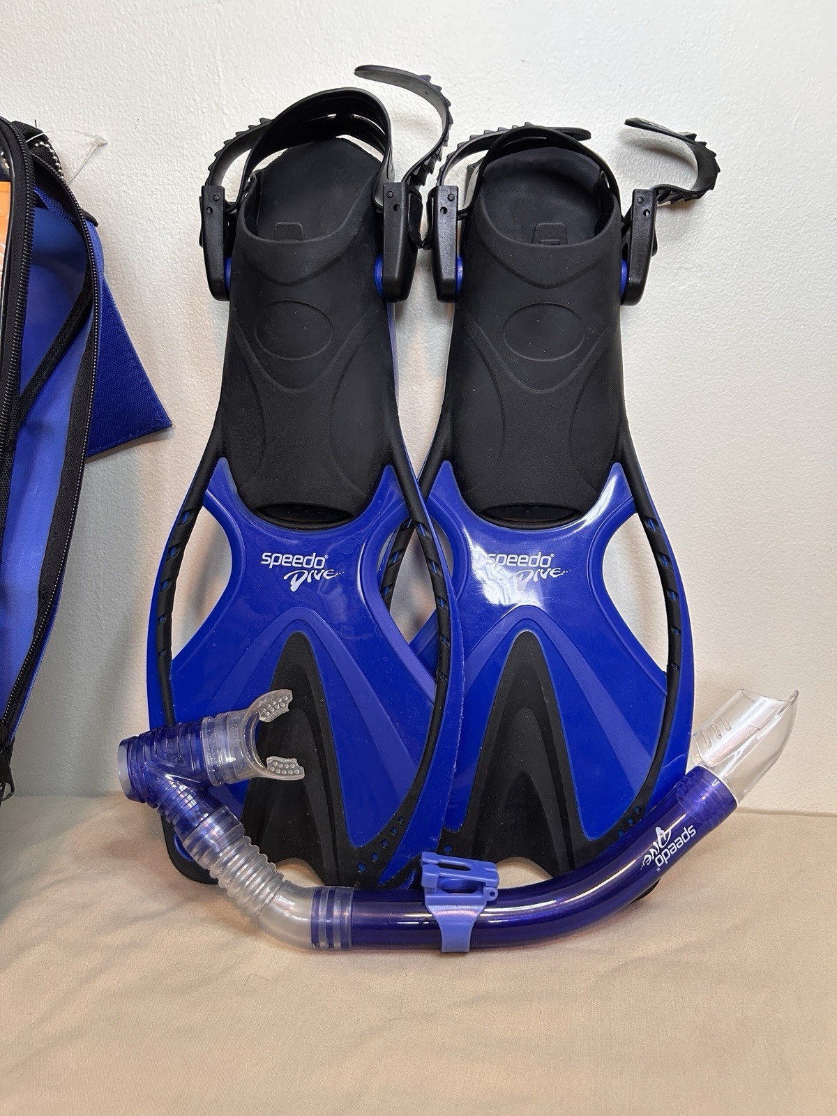 Speedo Dive Snorkel Set Fin and Snorkel Junior L/XL Backpack Swimming