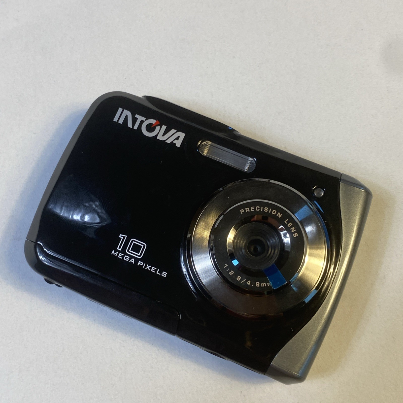 Intova Sport 10k Waterproof Digital Sports Camera 10MP LCD Flash New Open Box