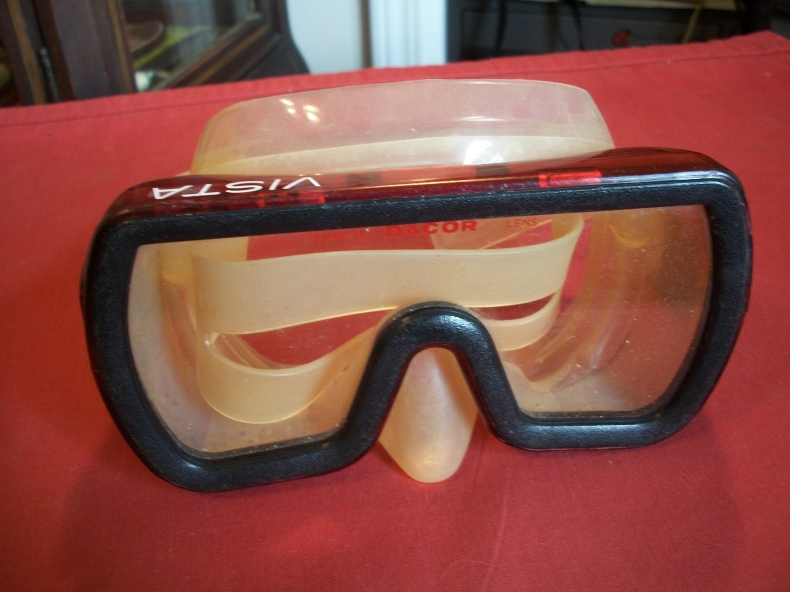 Dacor Vista Scuba Divers Mask / Goggles w/ Tempered Lens made in Japan