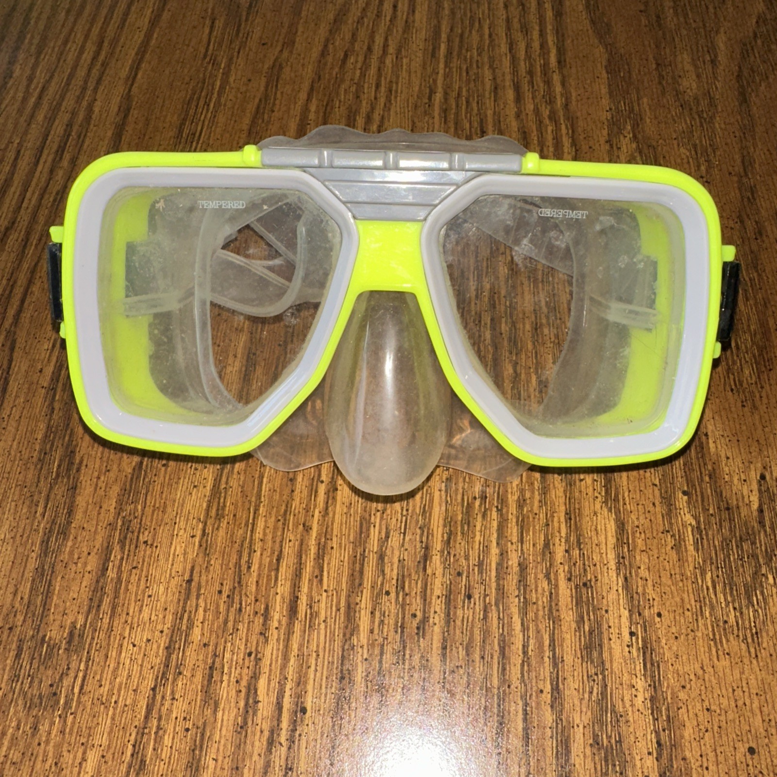 Unbranded Dive/Snorkel Mask Hi-vis Yellow/green Frame Clear Silicone Skirt Used