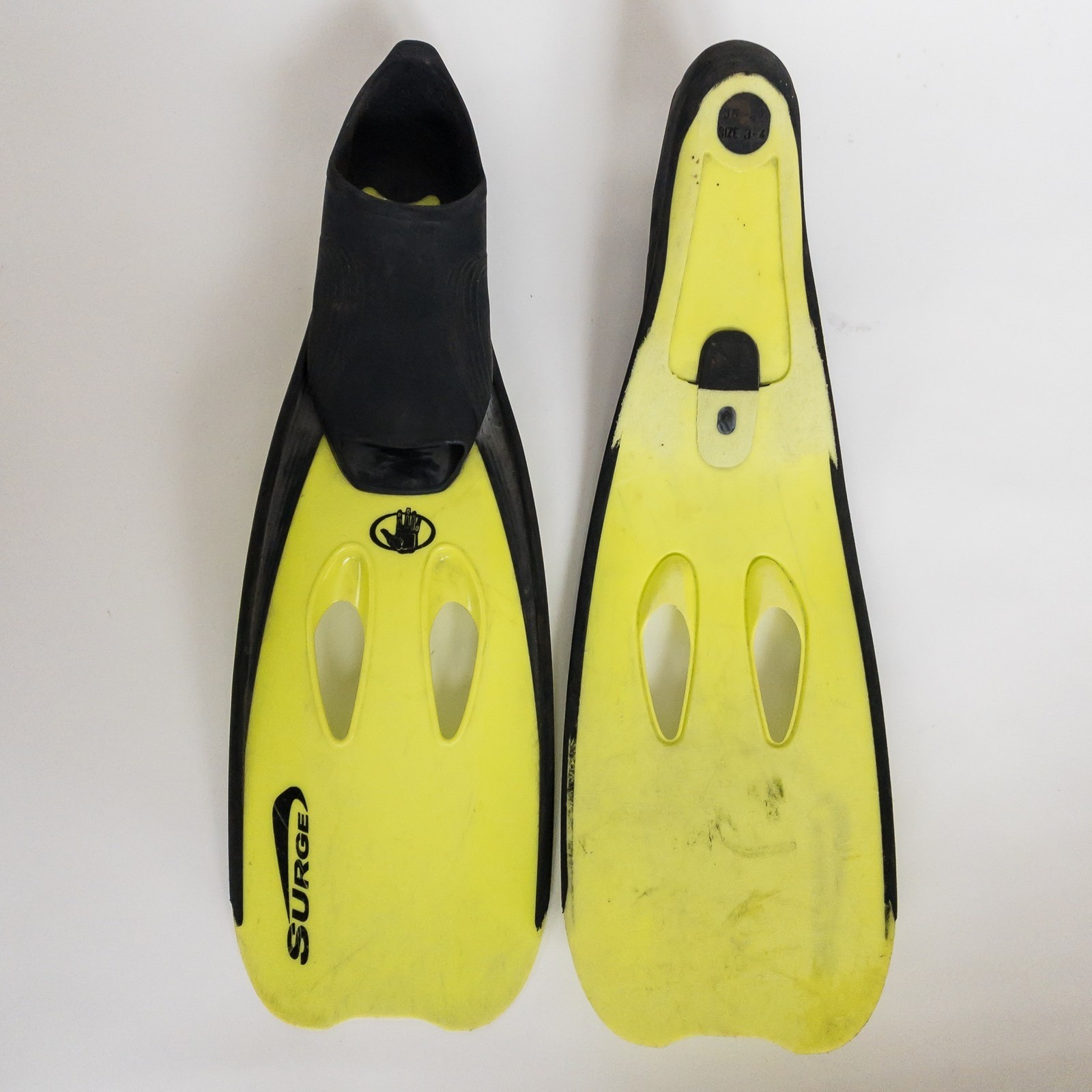 SURGE Body Glove Swim Fins Yellow Black Snorkel Scuba Size 3-4 36-37