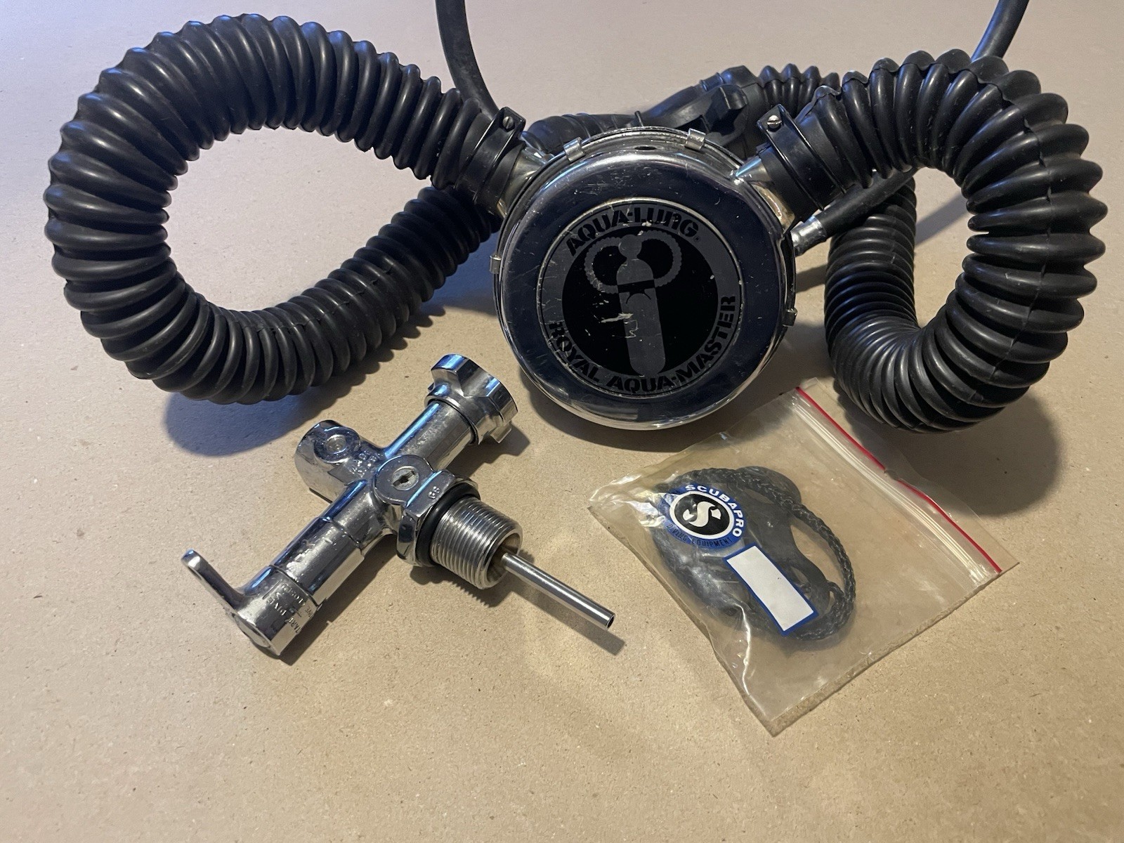 VTG Aqua Lung «Royal Aqua-Master» Double Hose Two Stage Regulator (Untested)