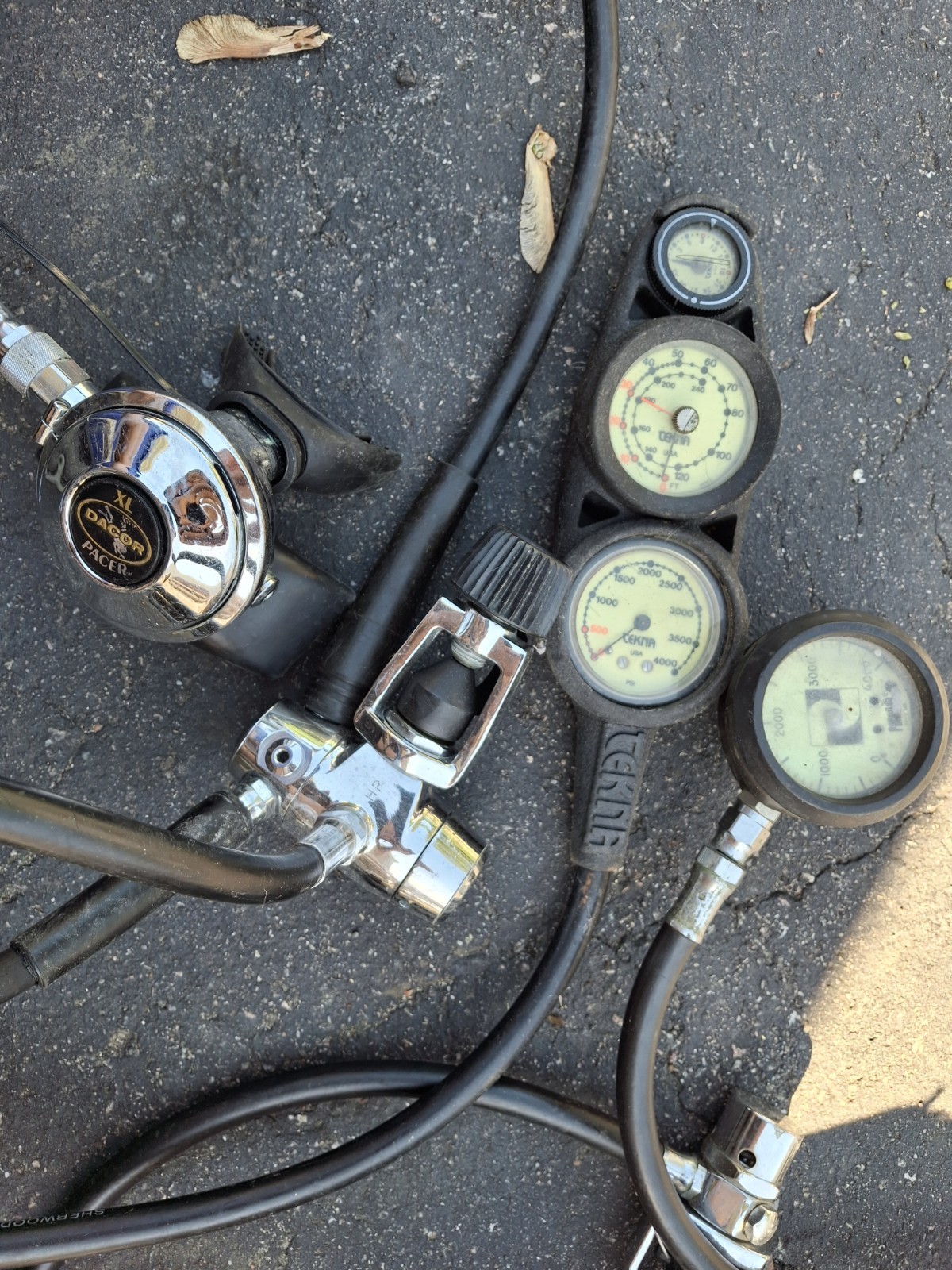 Scuba Diving Dacor Pacer XL Regulator – W/ Gauges And Other Equipment See Pics