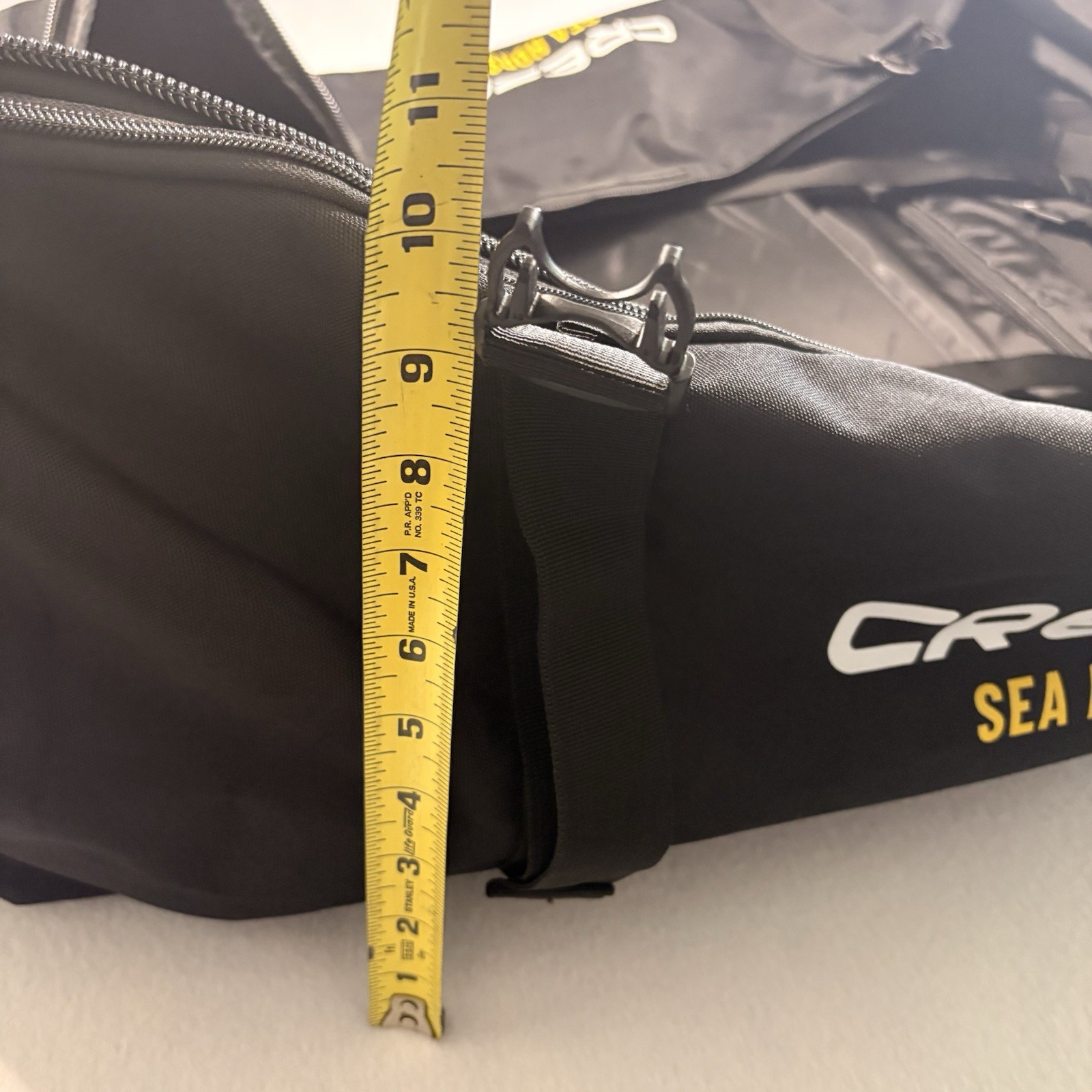 Cressi Sea Horse Scuba Travel Bag Rolling Backpack 152 Liters Vacation Snorkel