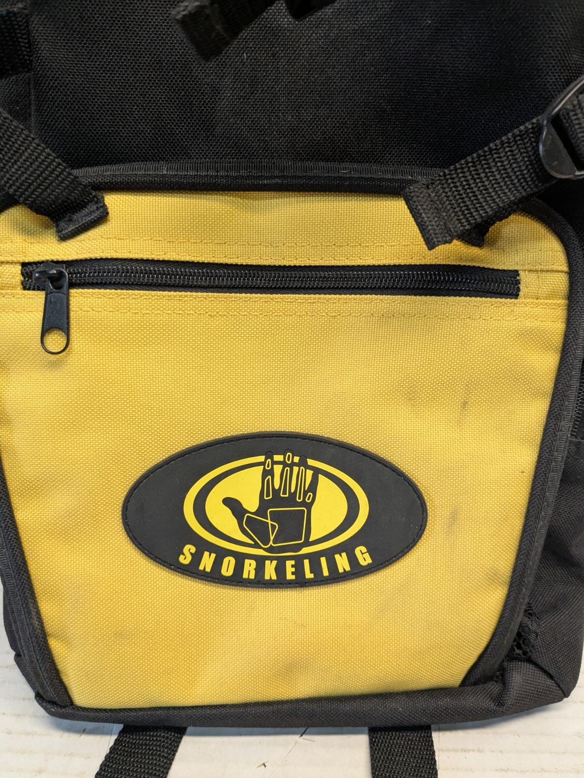 Body Glove Snorkeling Travel Backpack Black Yellow Zipper