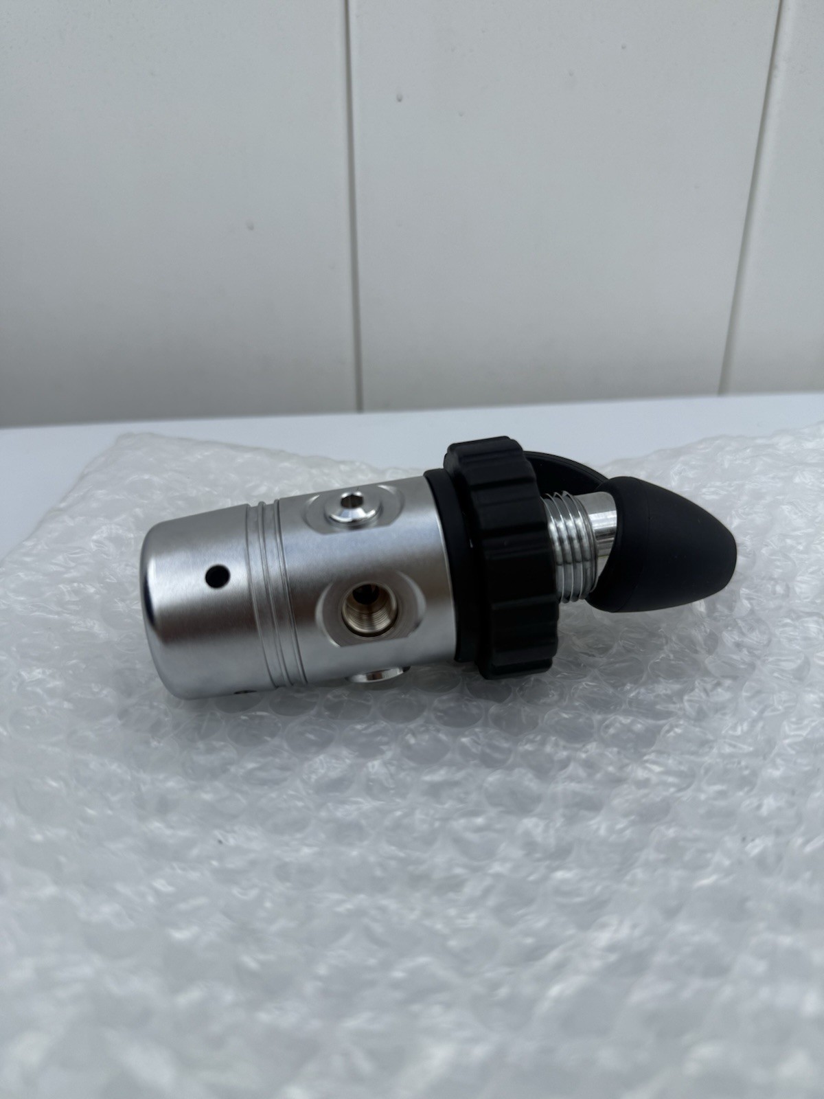 Scuba Diving 1st Stage DIN Model CE1463EN250 SERIAL NO 20402151 BRAND NEW In Box