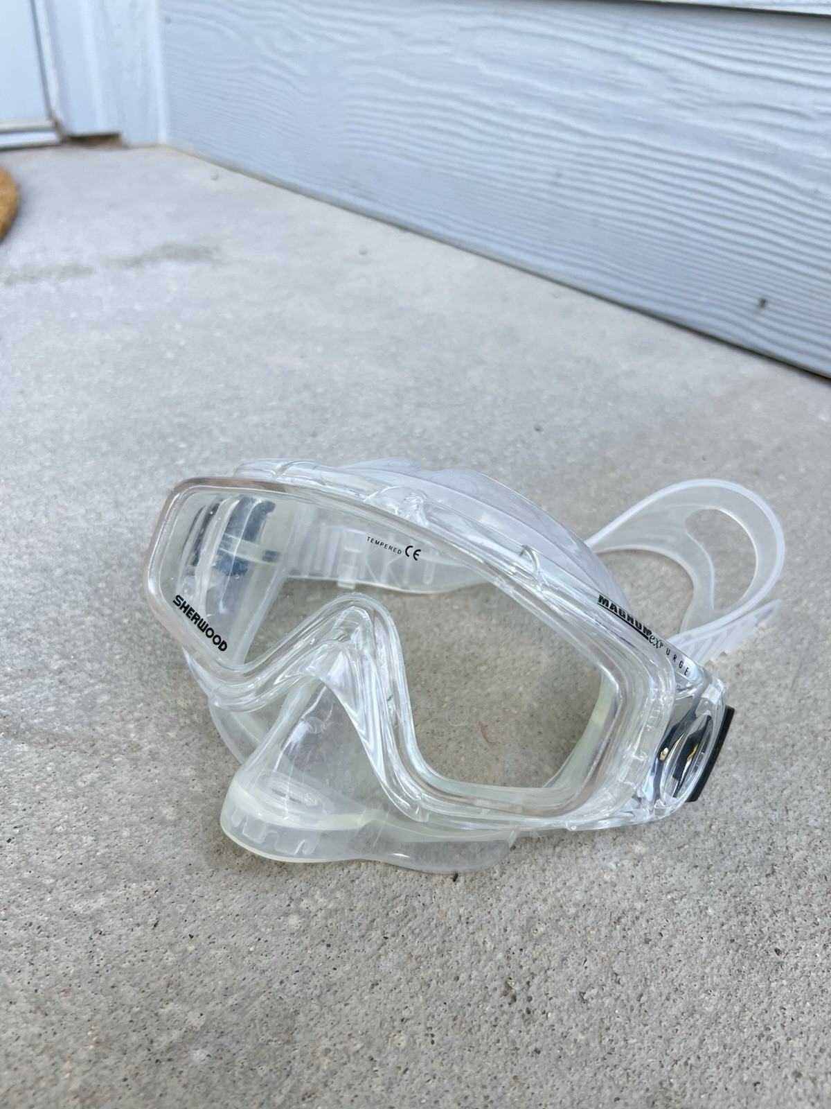 Sherwood Magnum 2 EX Purge Scuba Diving Mask Clear Tempered Glass Snorkel Dive