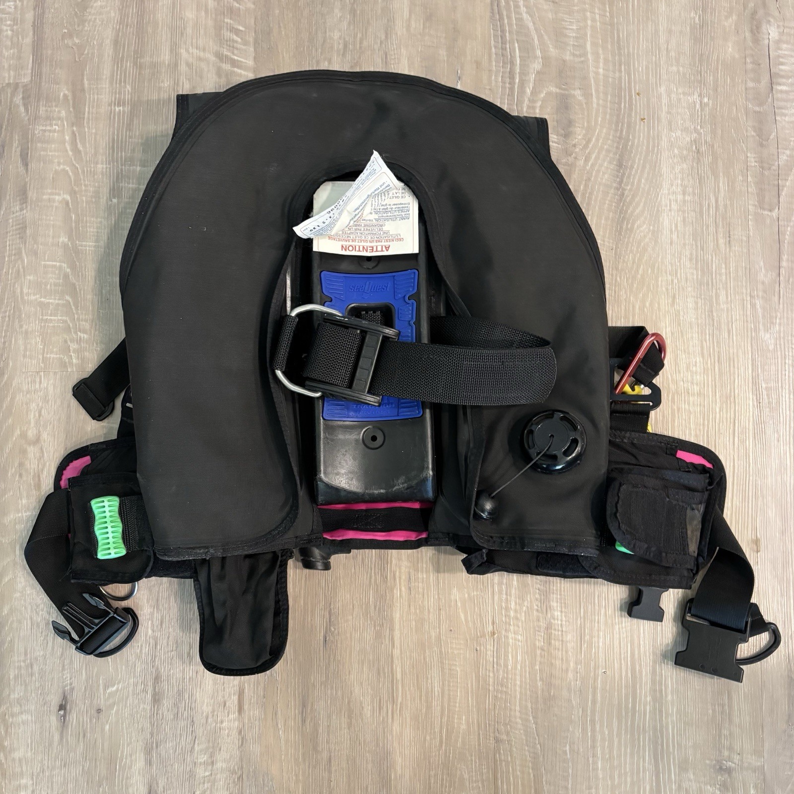 SeaQuest Libra BCD Buoyancy Compensator Women’s Scuba Dive Jacket Pink Black S