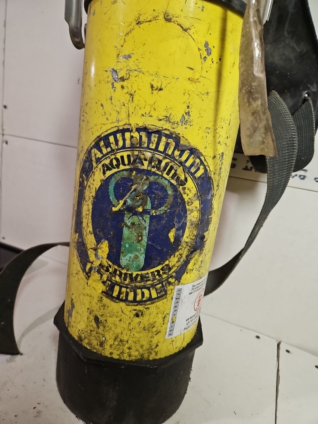 US DIVERS Aluminum Aqua Lung Cylinder Tank, Vintage