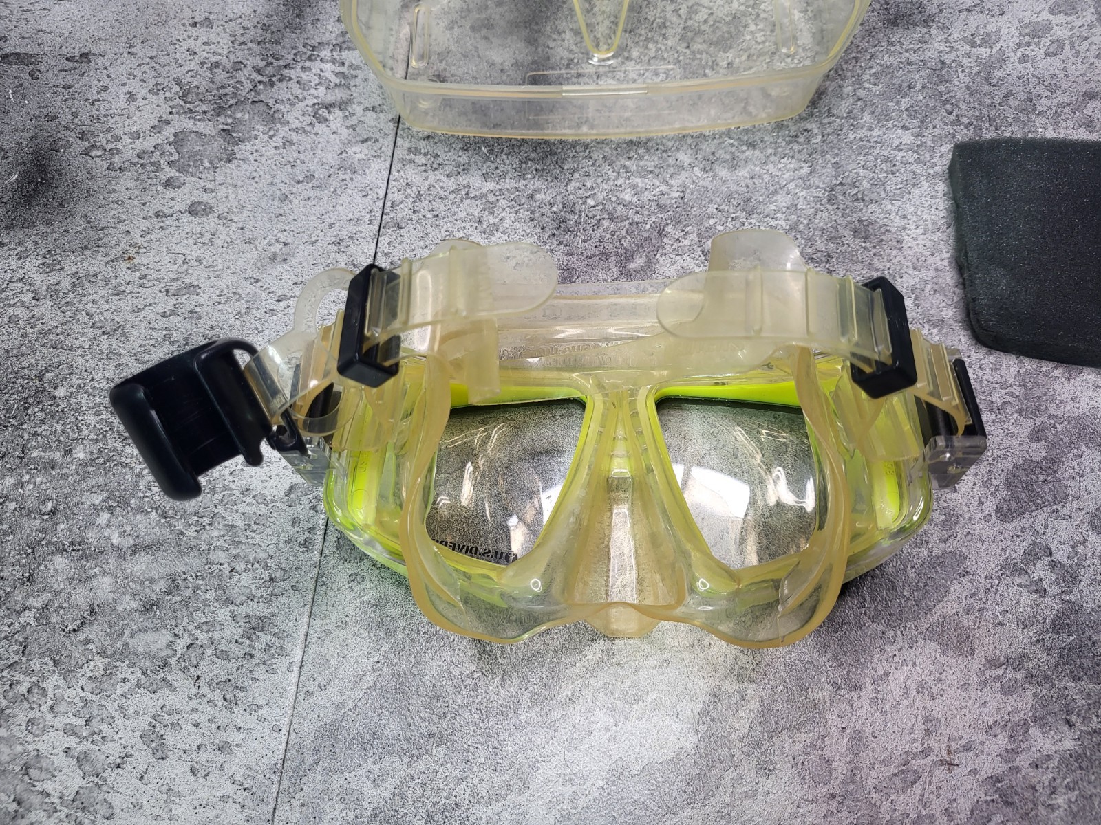 U.S Divers Hawaii 4 Snorkel Mask With Case Adjustable, Clear Tempered Glass