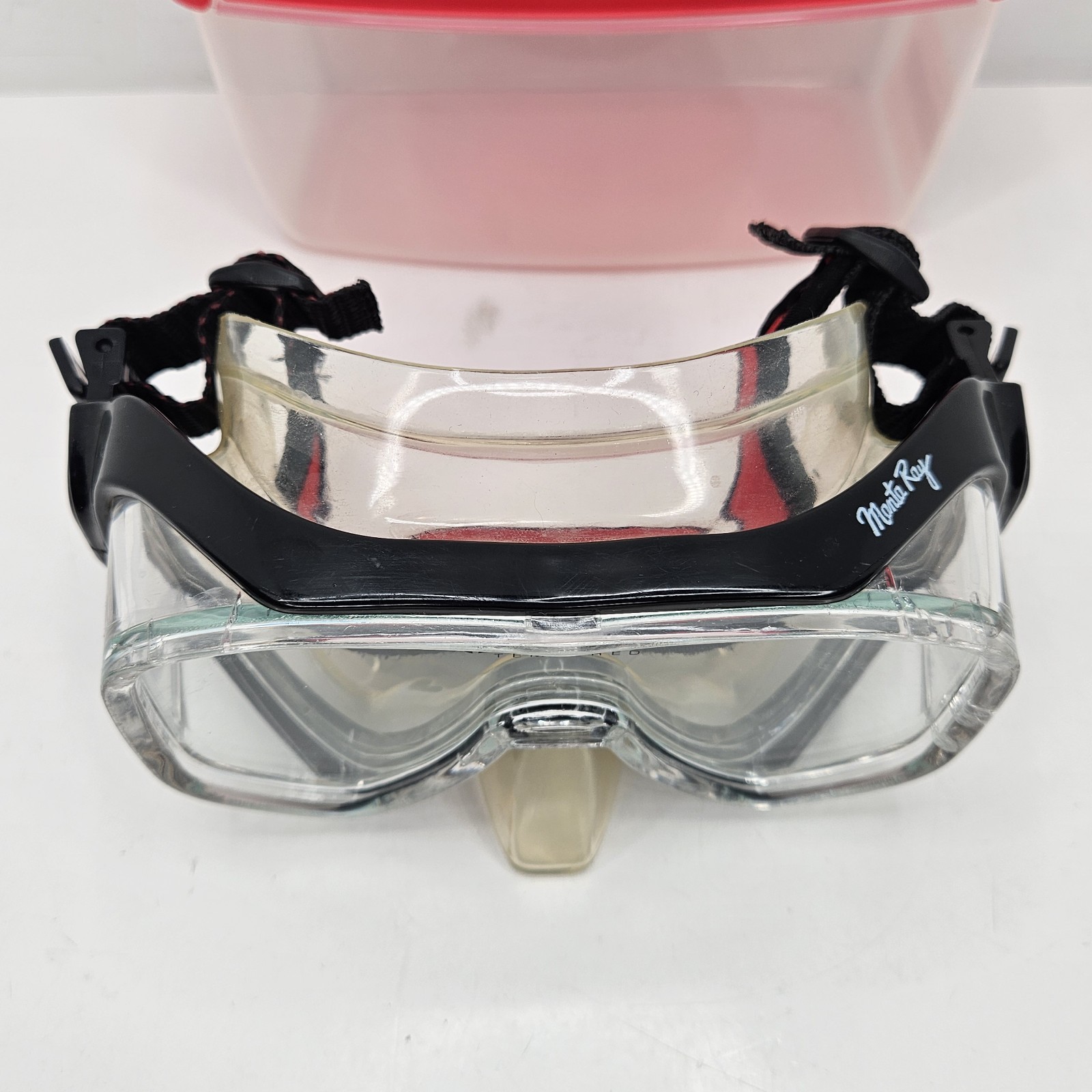 US Divers Manta Ray Diving Snorkeling Mask Clear Silicone Neoprene Strap Case
