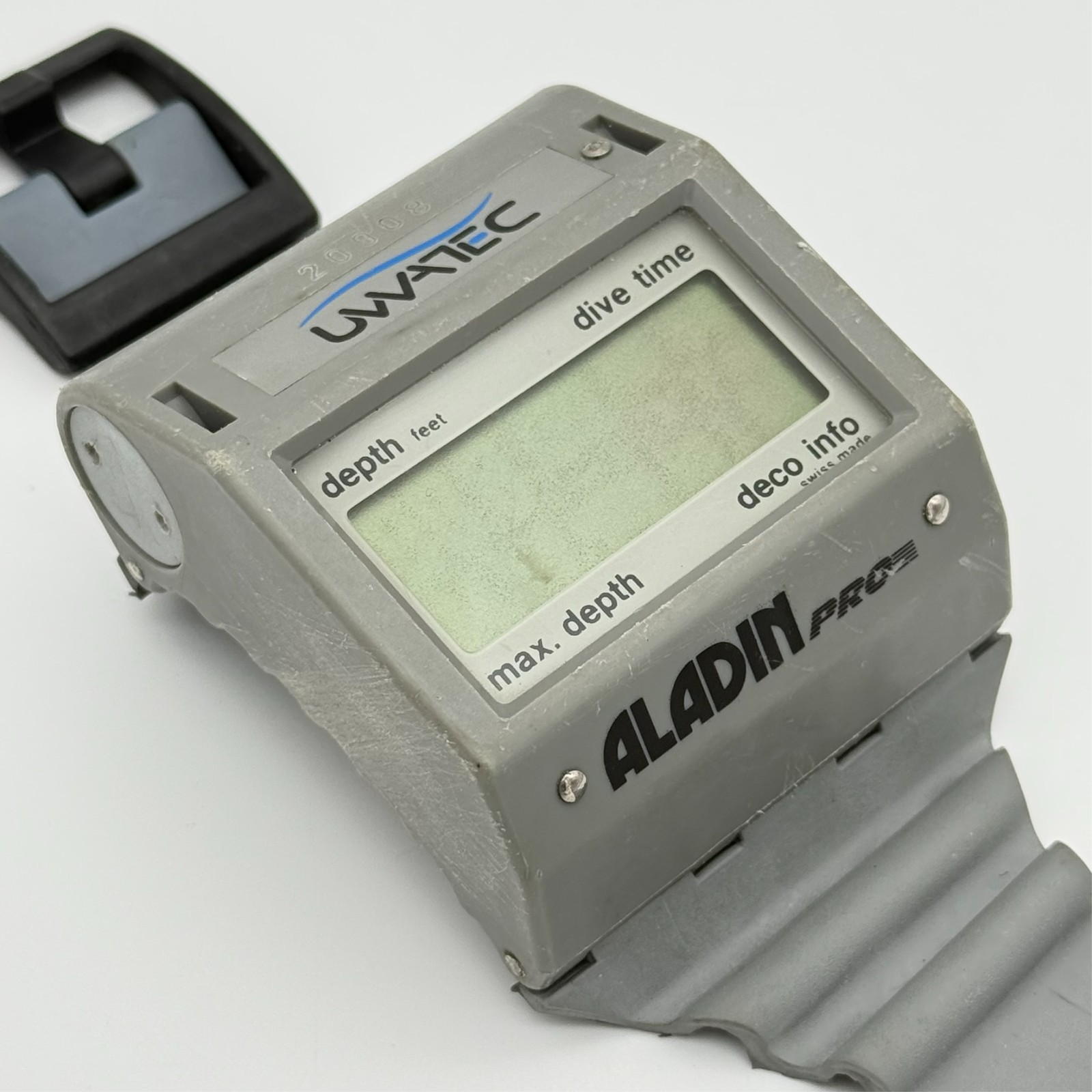 UWATEC Aladin Pro Swiss Made DiveComputer with Wrist Strap & Hard Case