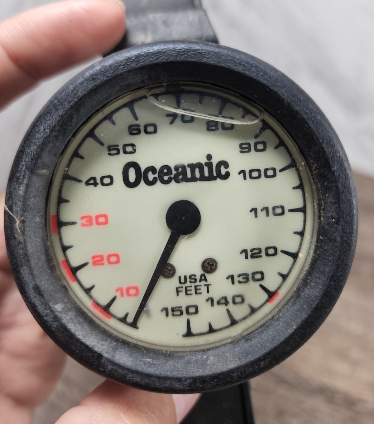 ☆~Scuba diving wrist mounted Oceanic wrist max depth gauge meter 200ft tested~☆
