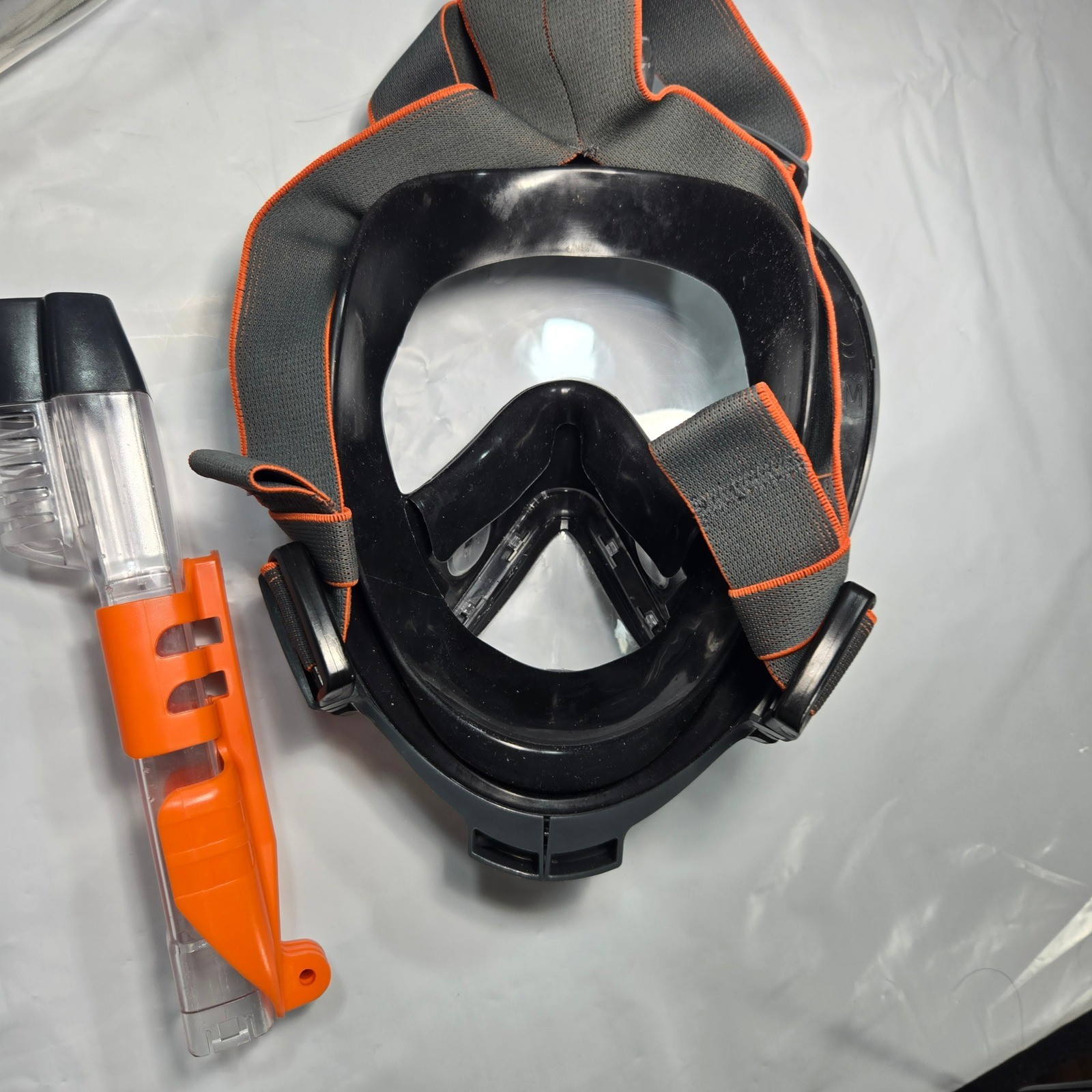Ocean Reef Aria QR+ Full Face Snorkel Mask Black Orange Medium Large with Case
