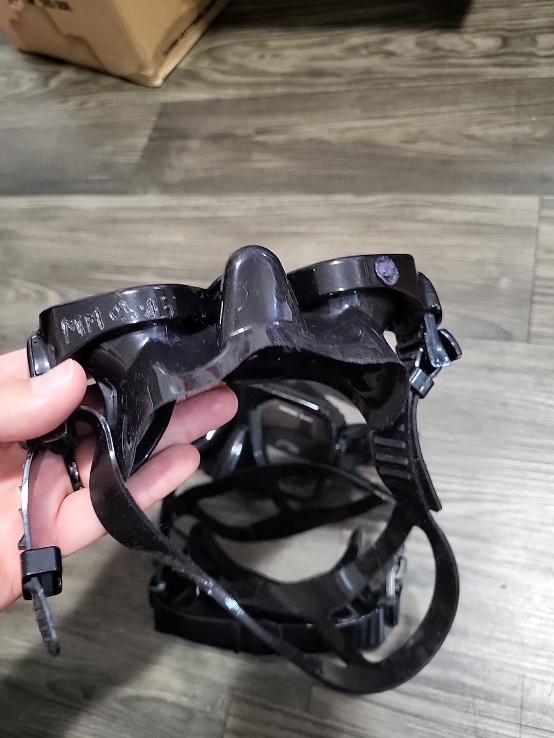 SEA SNORKLE MASK 2 ADULTS SIZE AND ONE KID SIZE