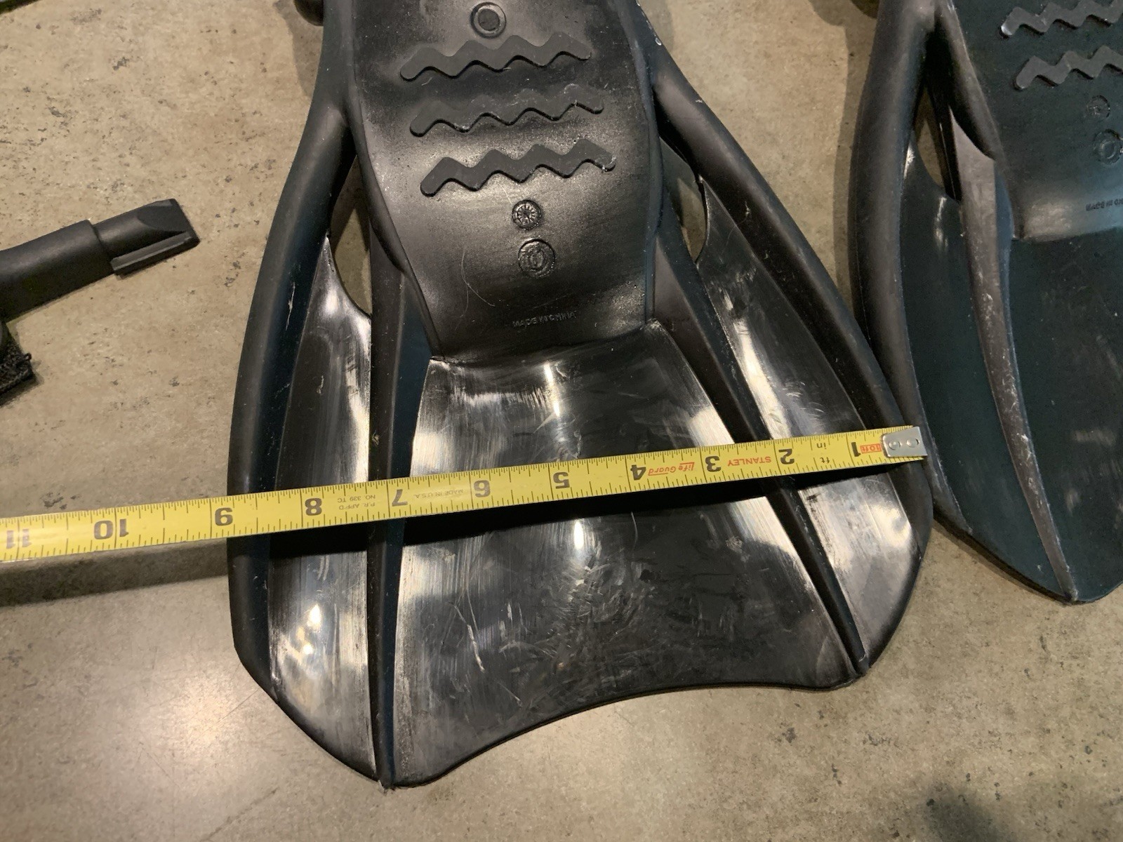 US DIVERS TREK Fins Large 10-13 W/Snorkel & Mask