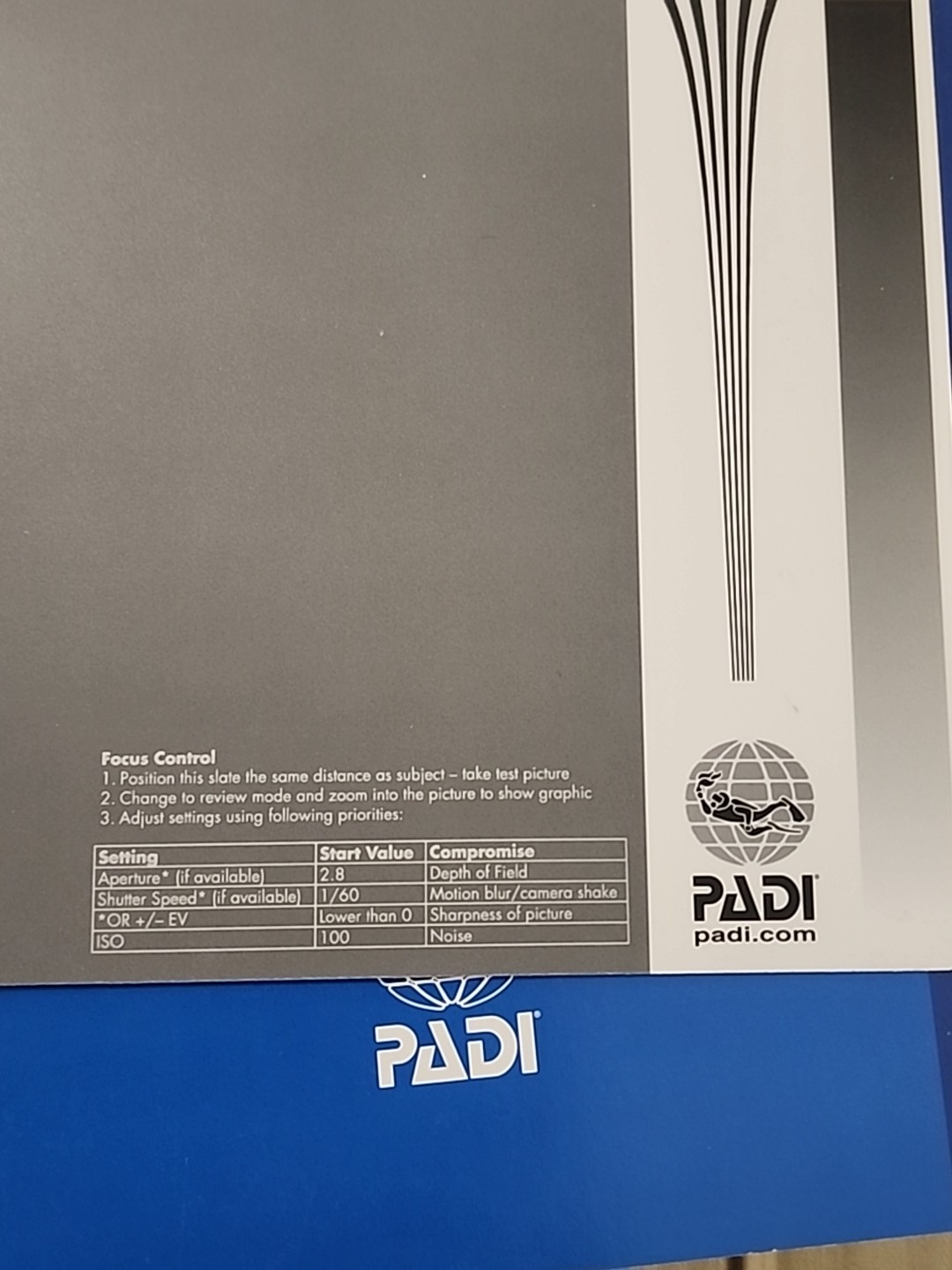 PADI Digital Underwater Photography Manual + White Balance Focus Card