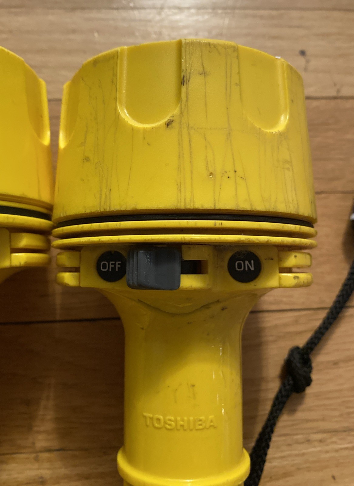2) TOSHIBA underwater light yellow K-133 RARE