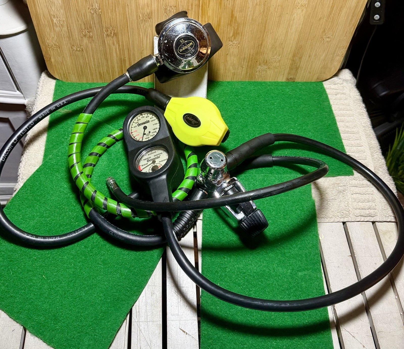 VINTAGE Scuba diving regulator set first stage,second stage, pressure gauges EUC