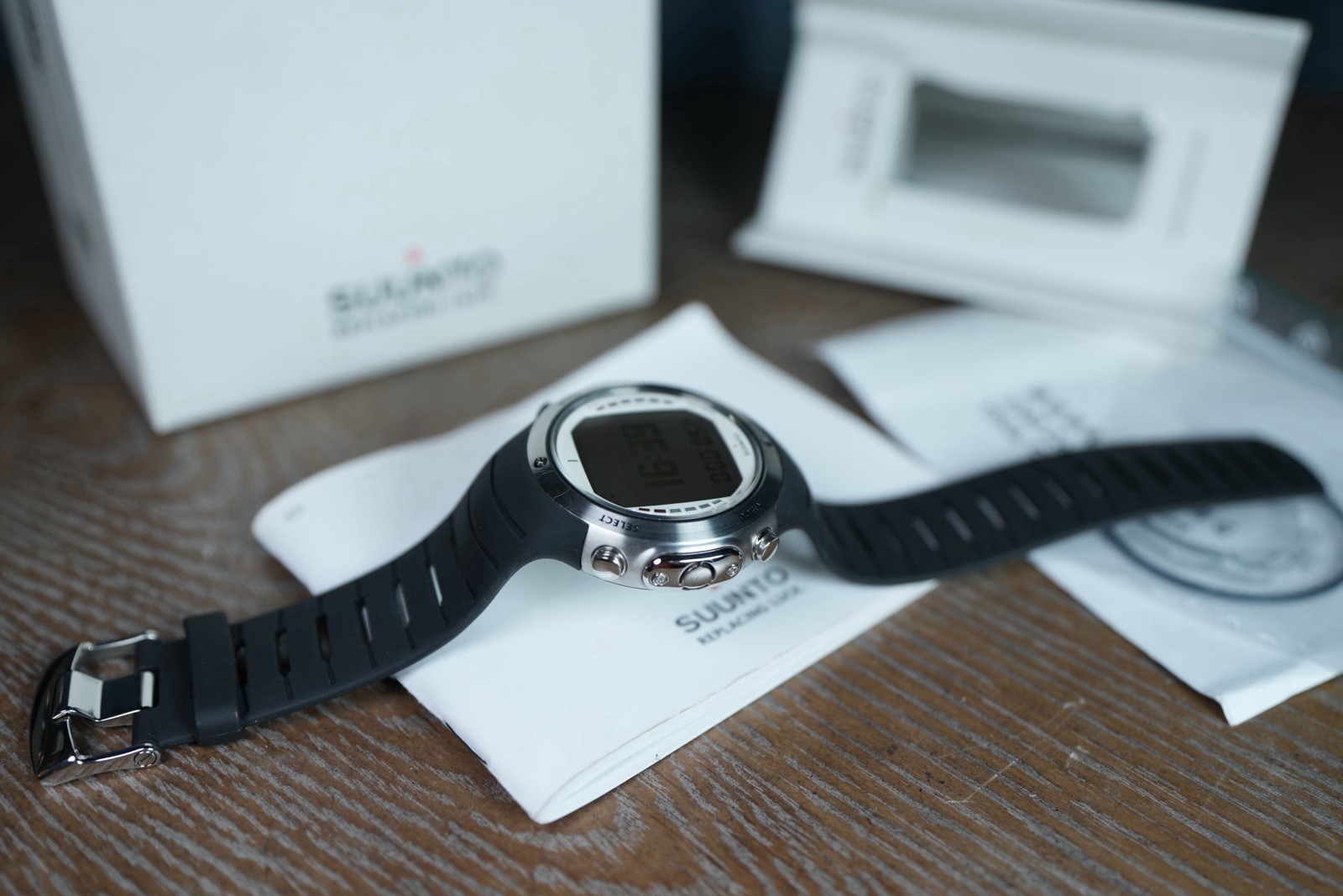 SUUNTO D6 Wrist Diving Computer Digital Compass Watch + Box & New Battery
