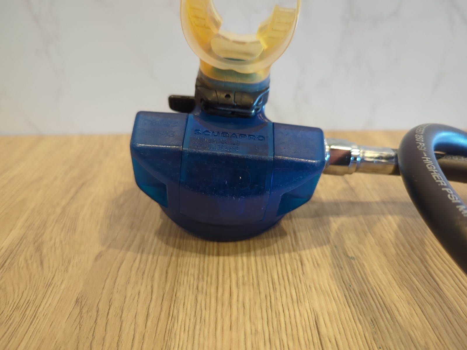 ScubaPro R190 Crystal Blue Regulator 2nd stage FOR PARTS ONLY