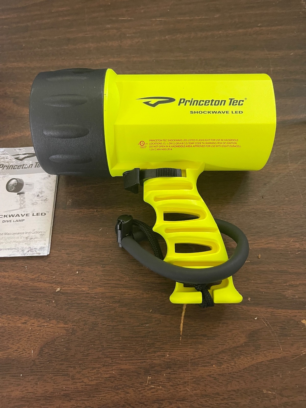 New Princeton Tec Shockwave 20 Hr Divers Lantern
