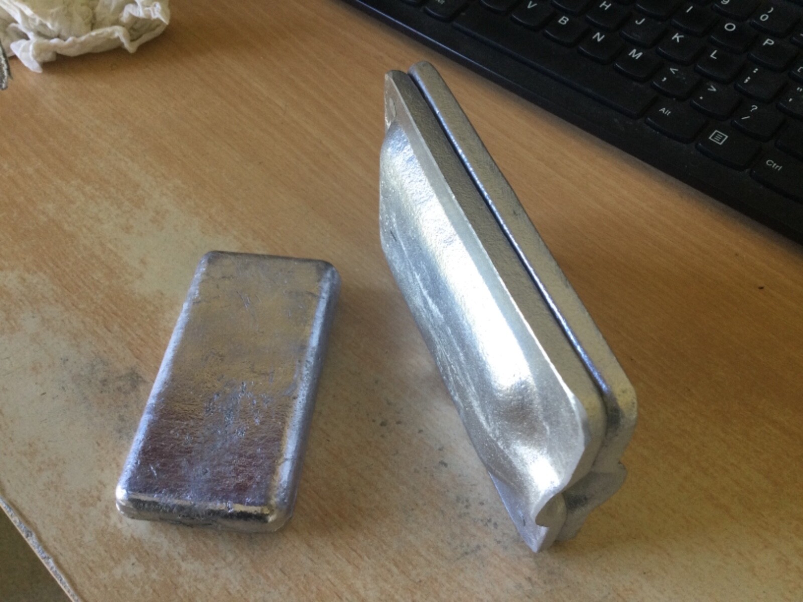 scuba Divers lead weight mould ,pocket type ……965 gms