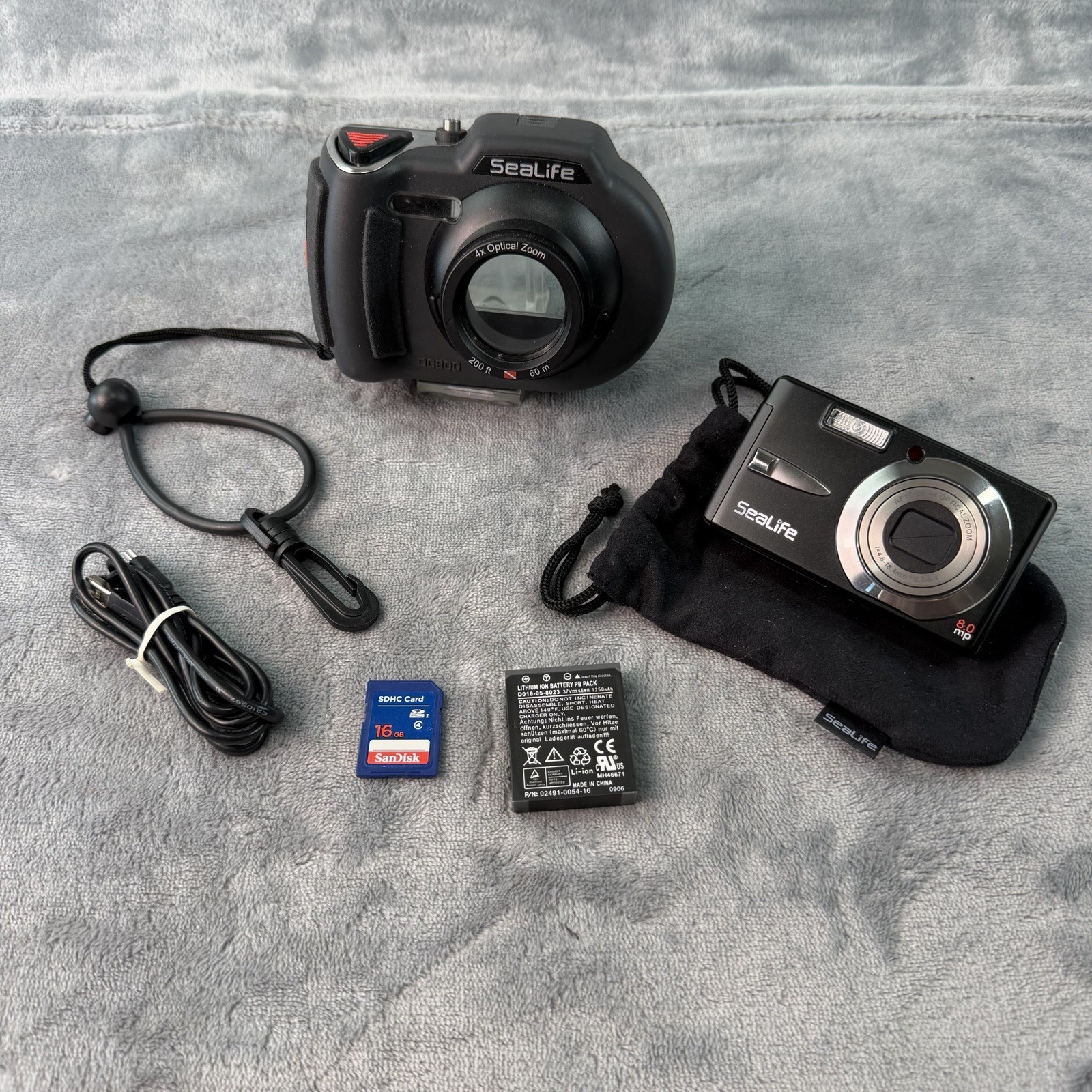 Sea Life DC800 Underwater Digital Camera + Housing SDHC Card EXC WORKS B442