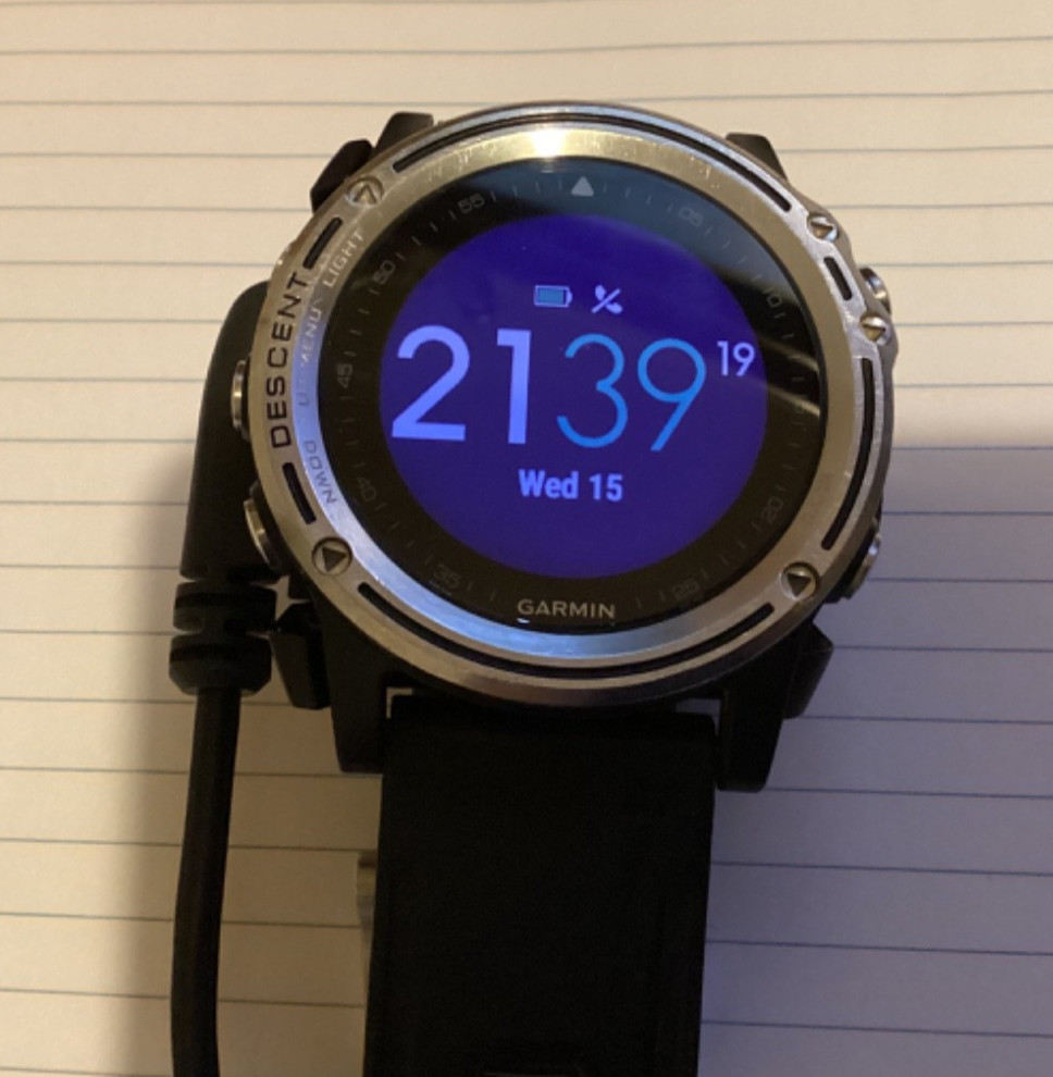 Garmin Descent MK1 Dive Watch with Surface GPS: Silver. Extra Black Band – USED