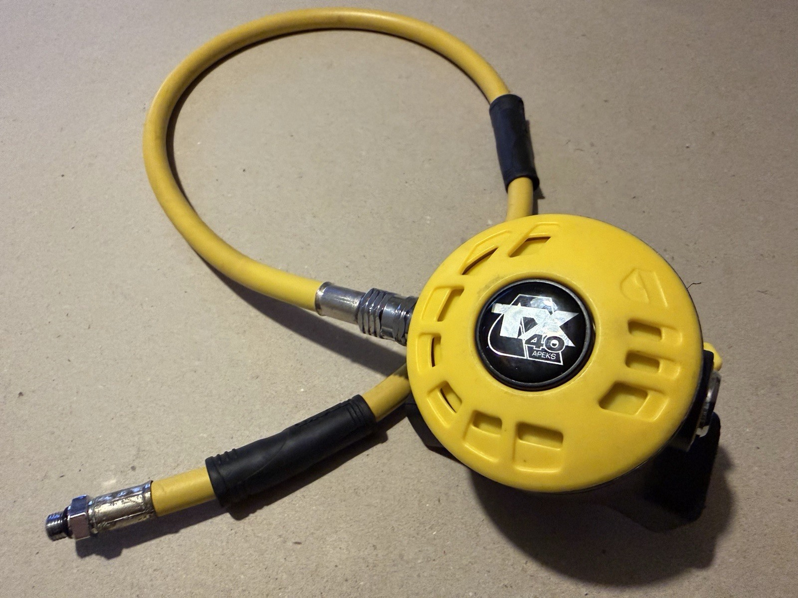 Apeks Regulator TX40 Second Stage Regulator Octopus Octo Yellow (Read)